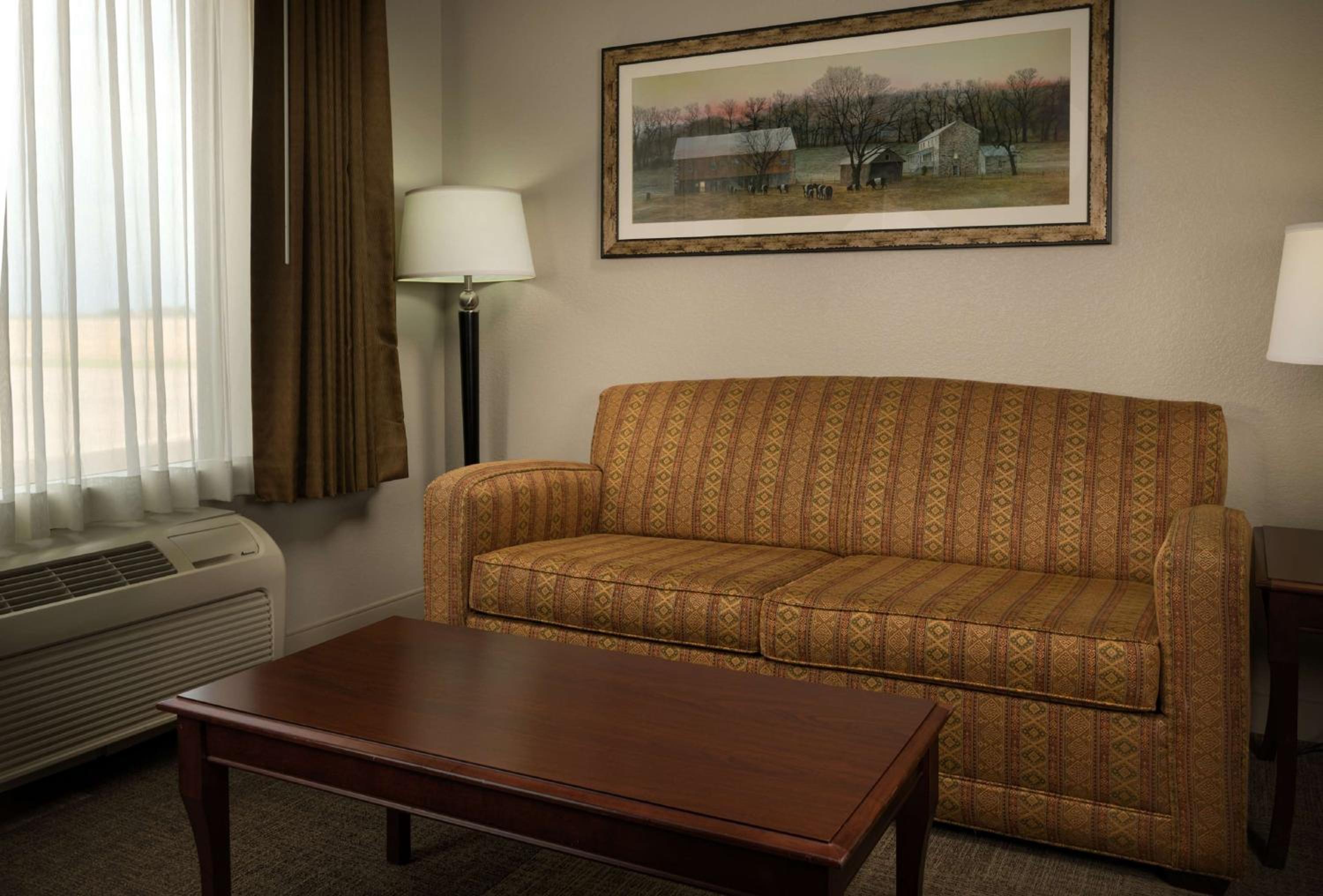 King Studio Suite with Sofa Bed - Non-Smoking - Photo 1