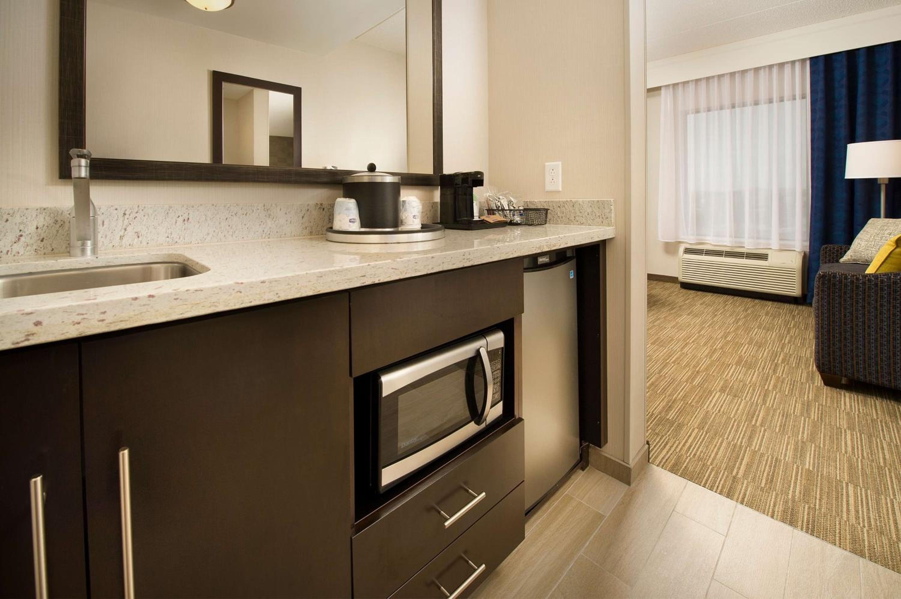 King Room - Non-Smoking photo 3