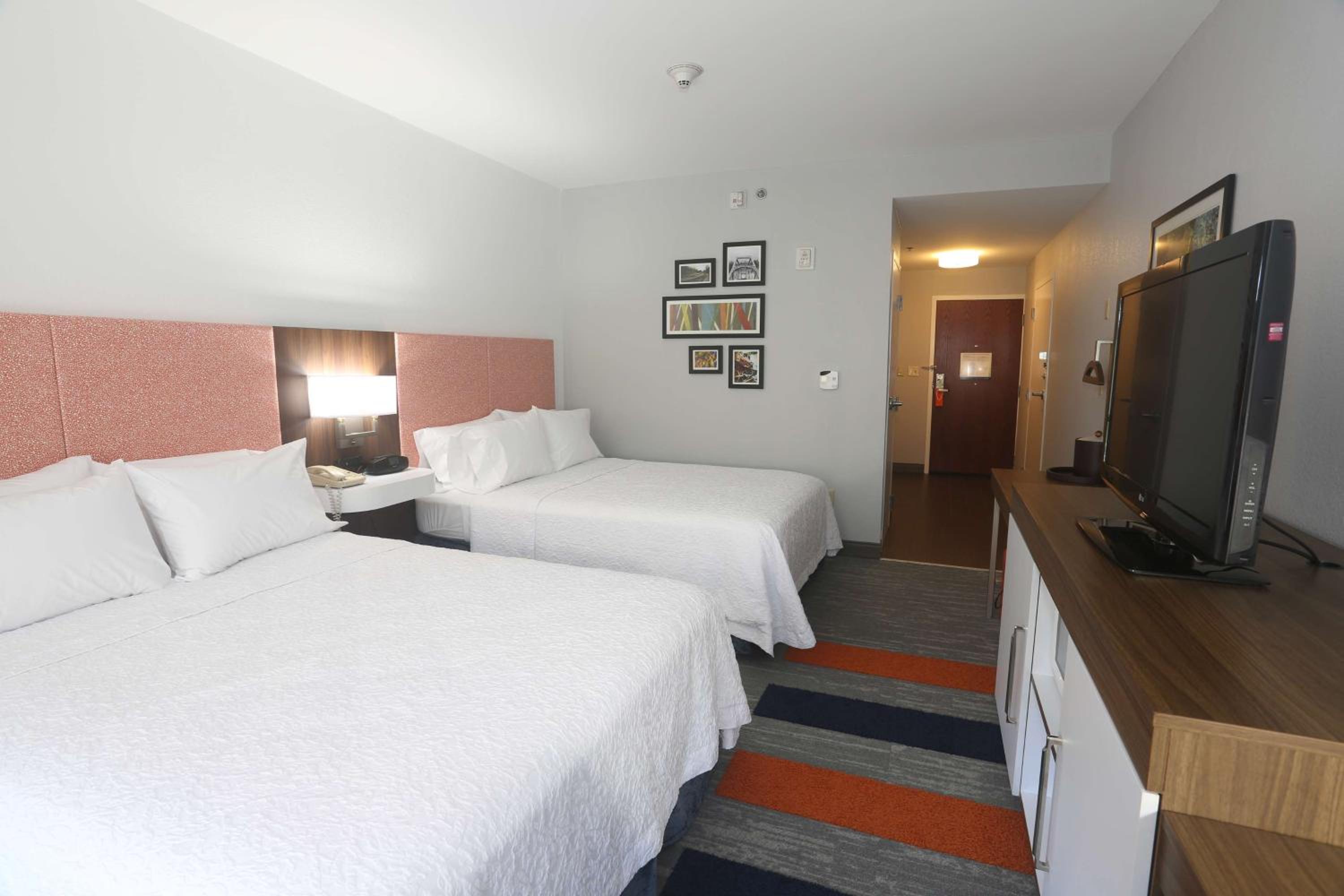 Room with Two Queen Beds - Non-Smoking - Photo 1