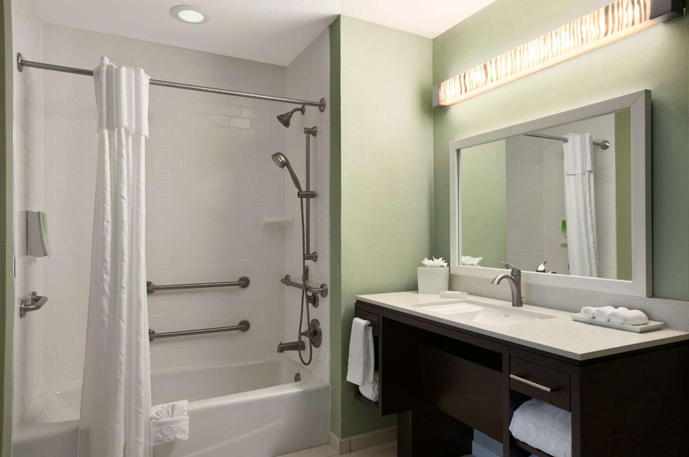 One-Bedroom King Suite