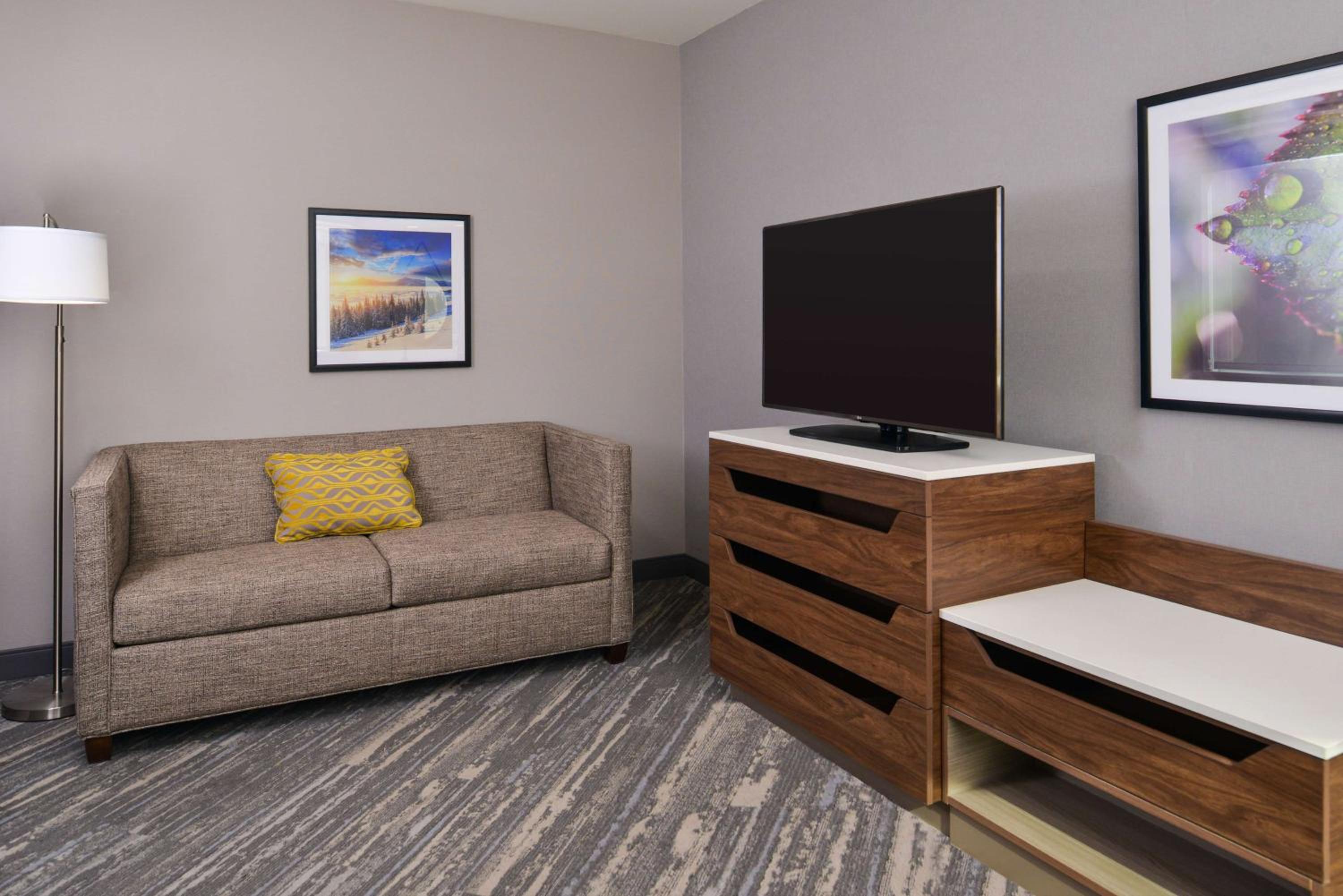 Queen Suite - Photo 5