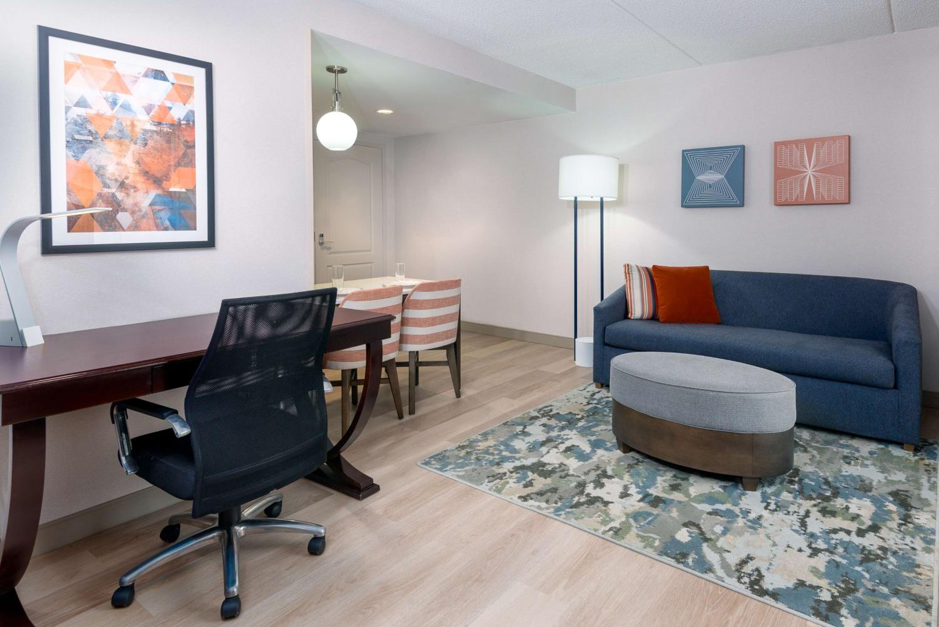 King Studio Suite - Non-Smoking - Photo 3