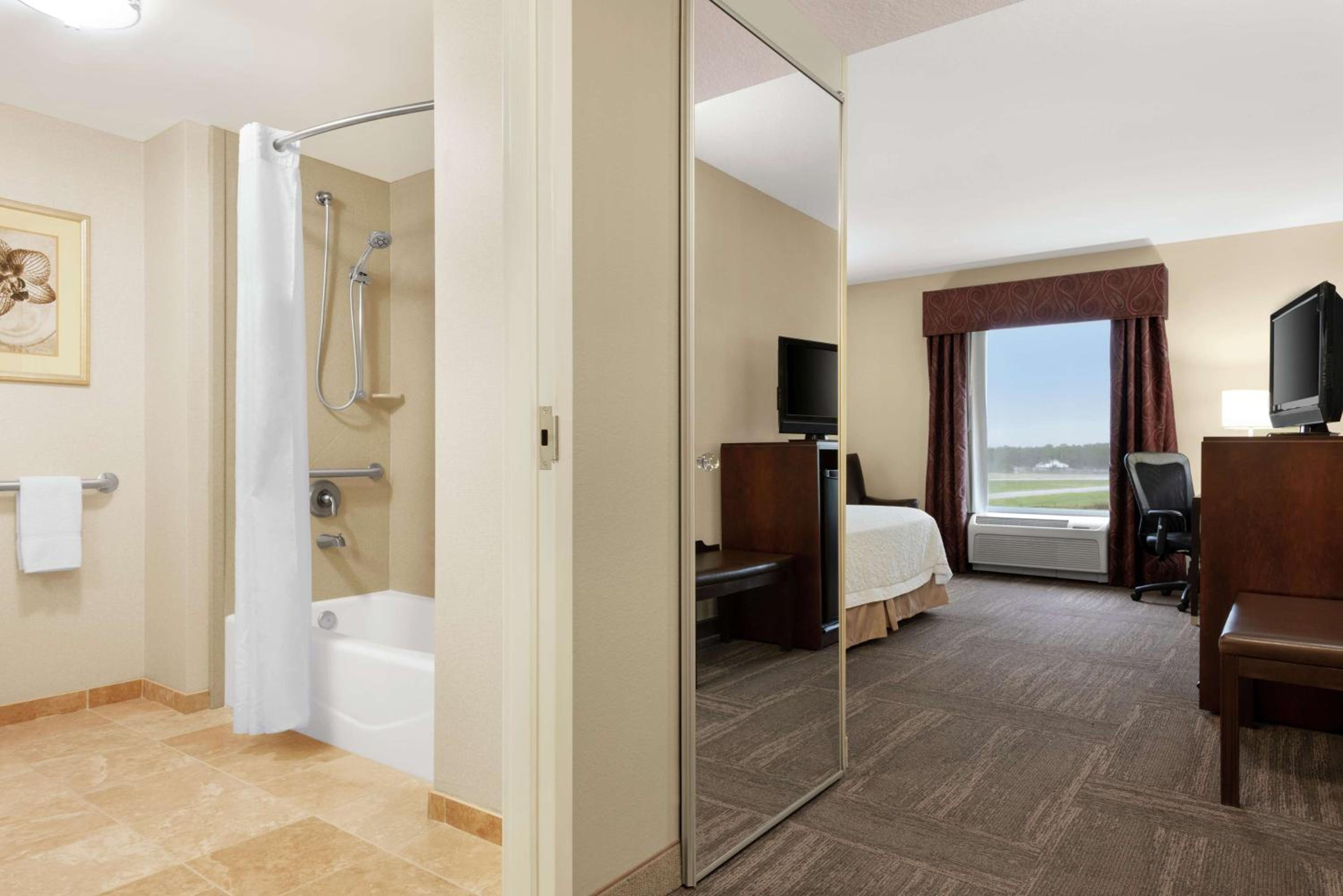 King Room - Mobility Access/Non-Smoking - Photo 2