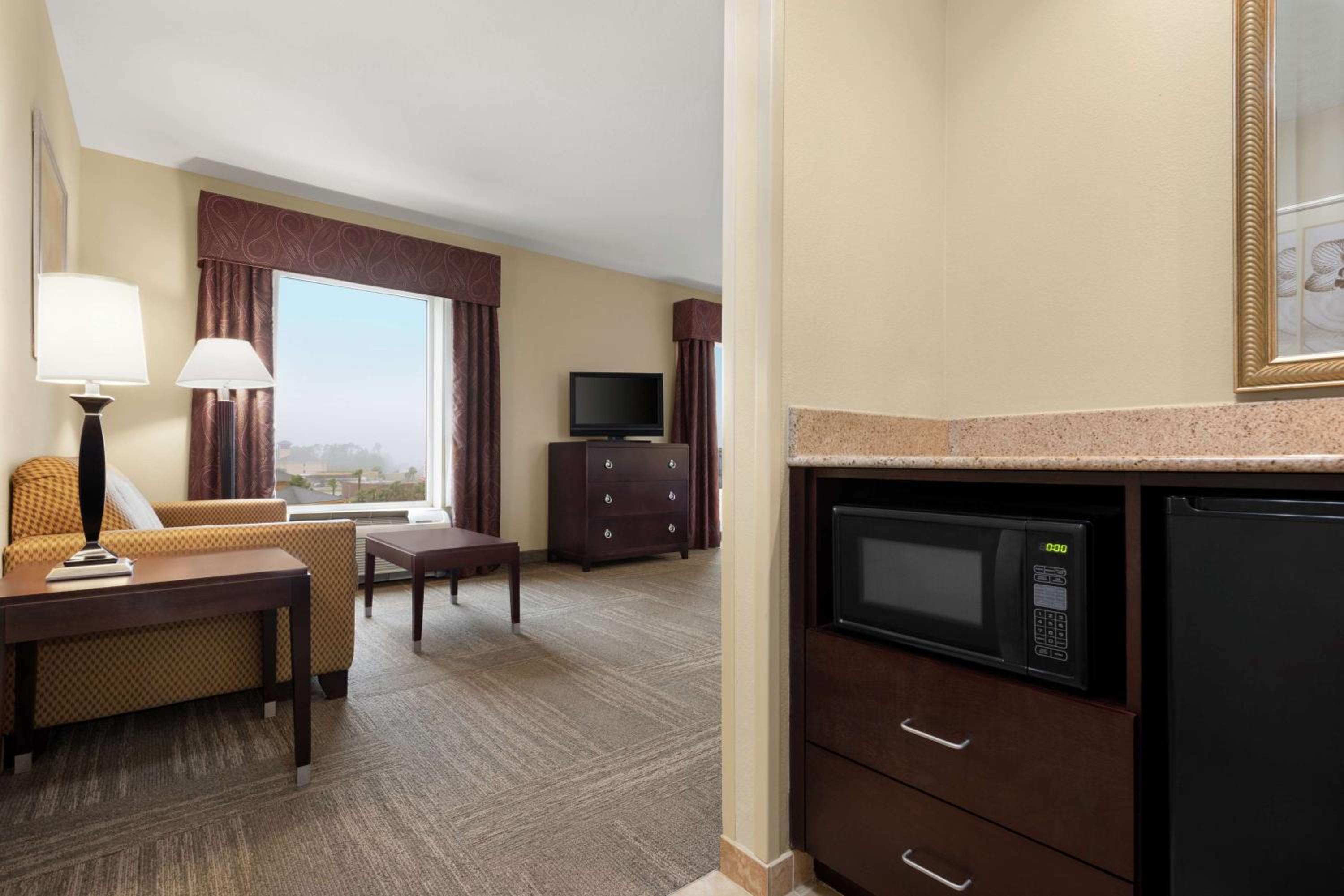 King Studio Suite - Non-Smoking - Photo 2