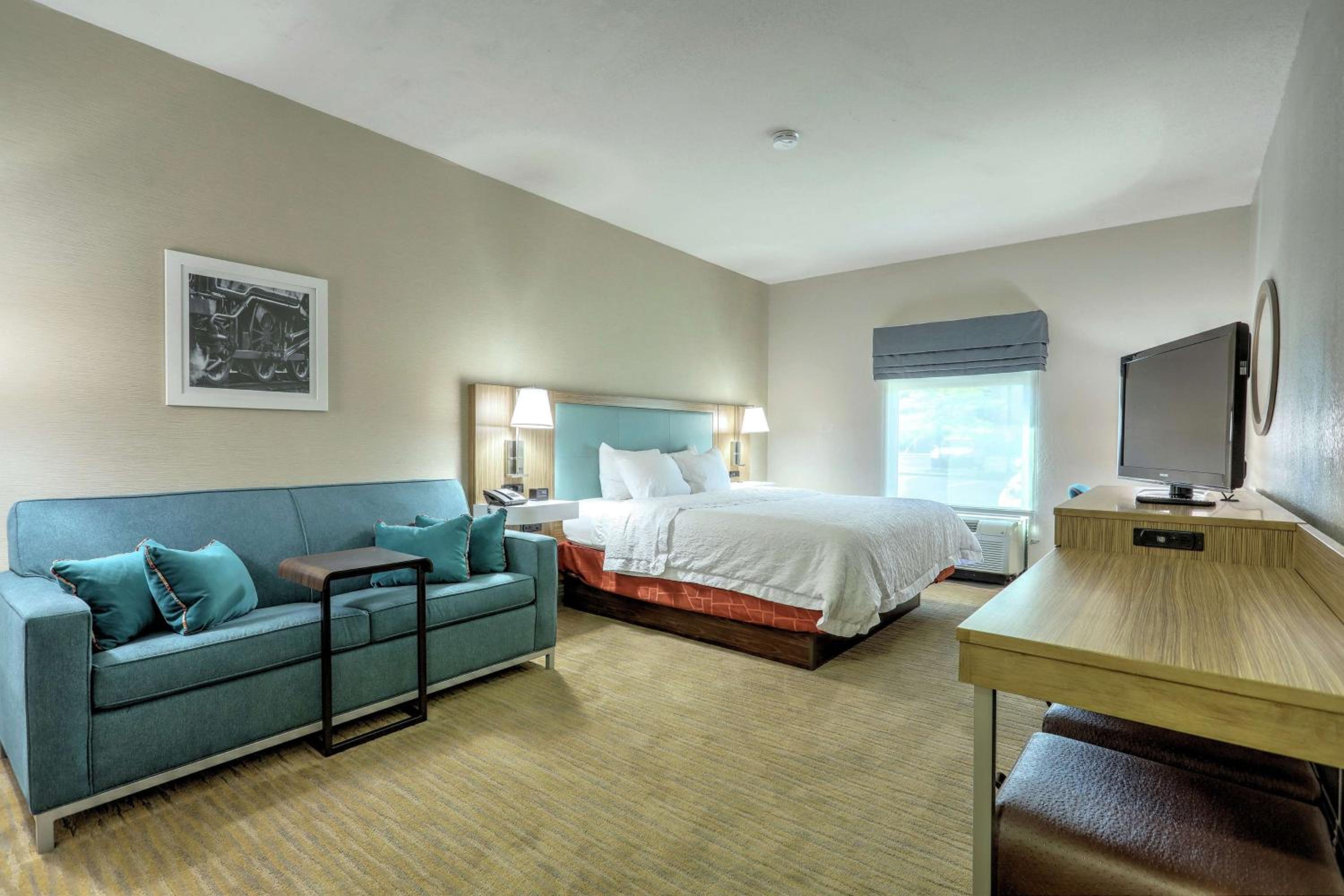King Studio Suite with Sofa Bed - Non-Smoking - Photo 2