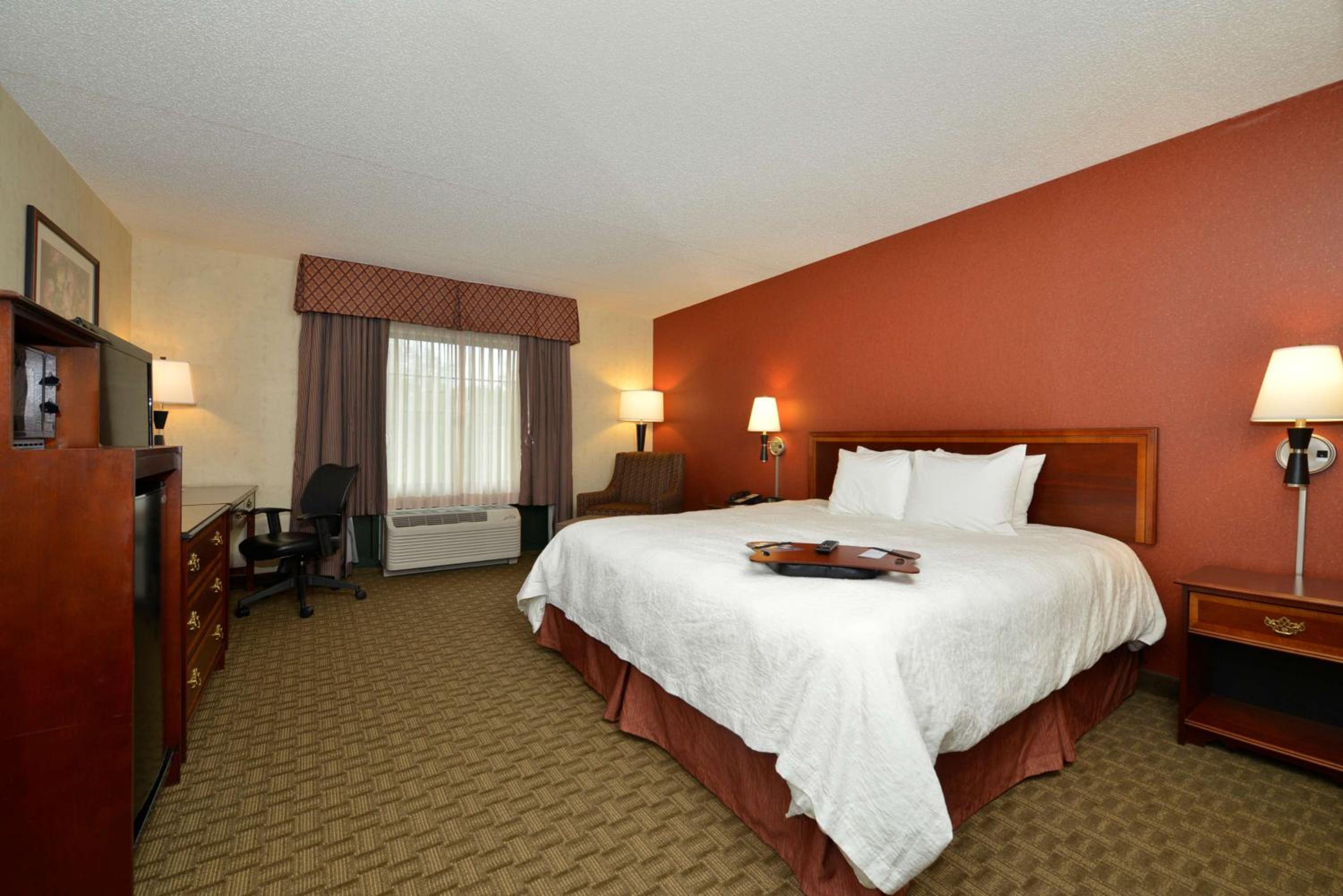 King Room - Mobility Access/Non-Smoking - Photo 1