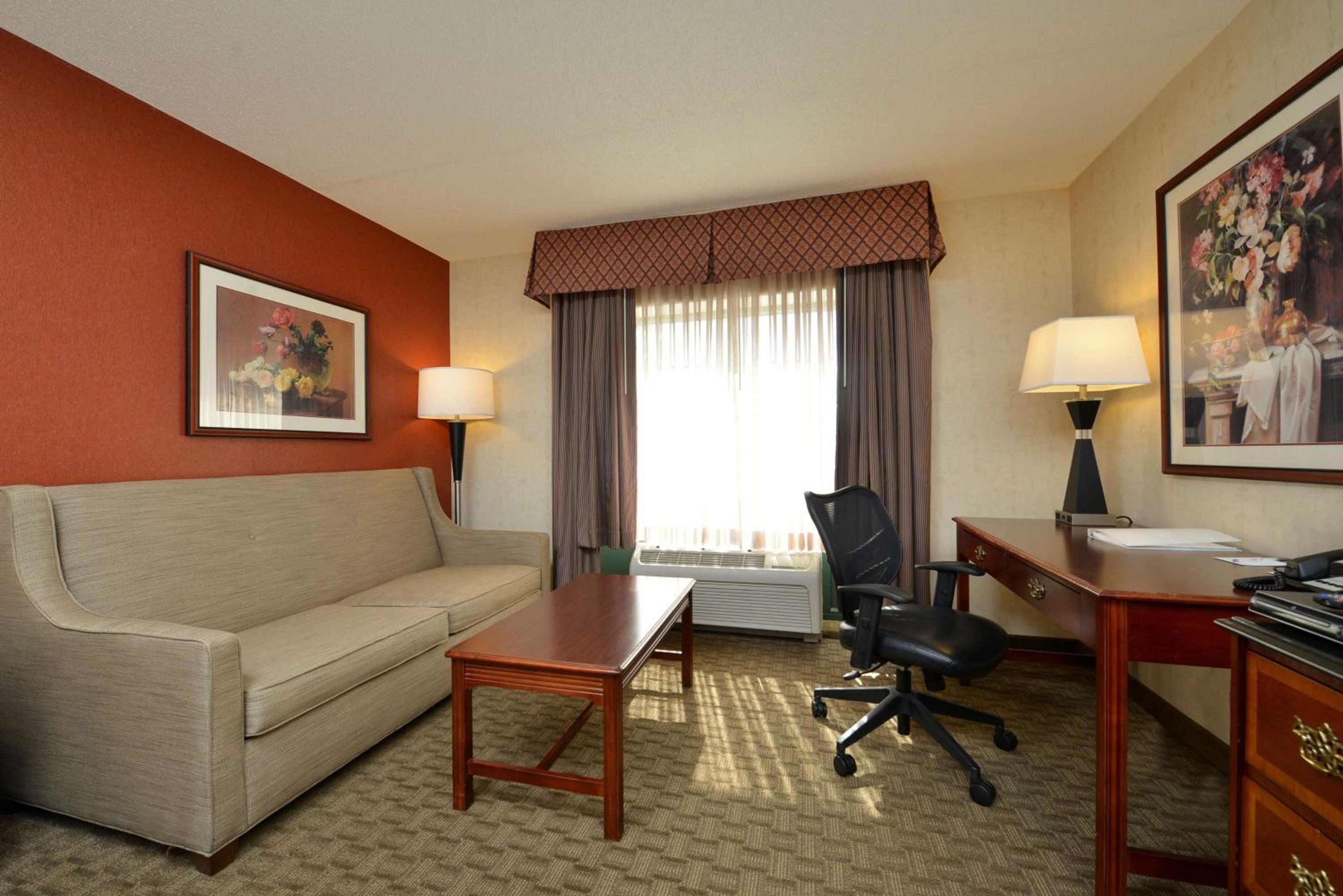 King Room with Sofa Bed and Study - Non-Smoking - Photo 5