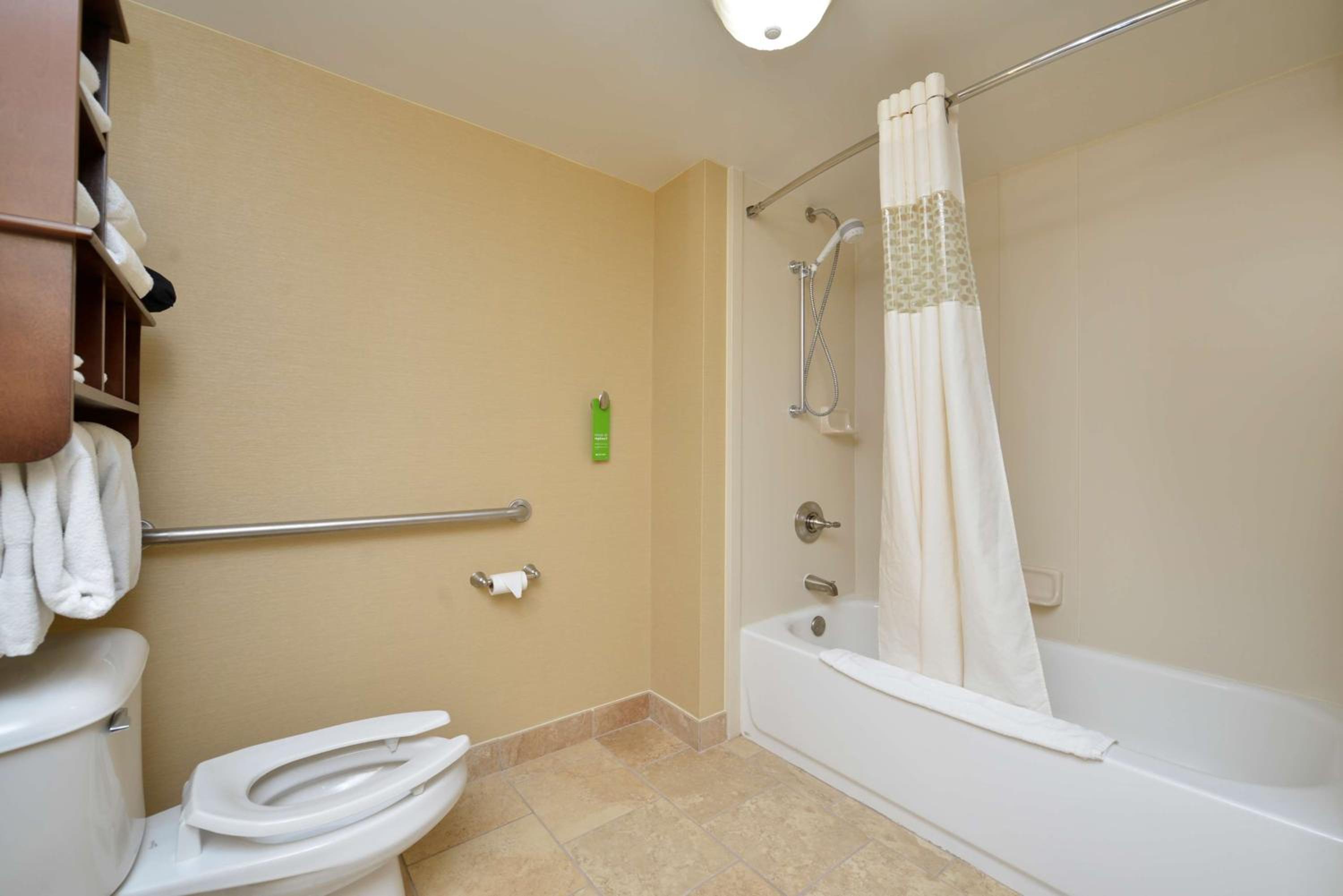 King Room - Mobility Access/Non-Smoking - Photo 2