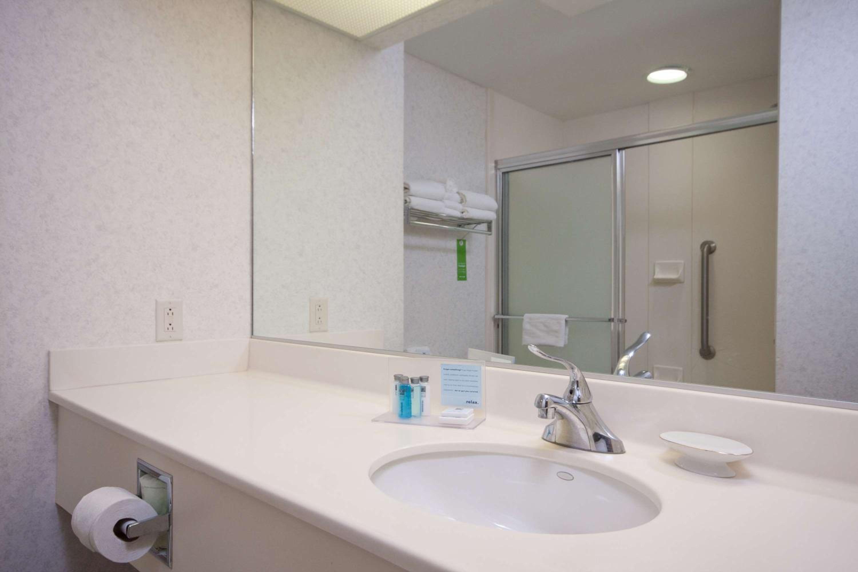 King Room - Mobility Access/Non-Smoking - Photo 6