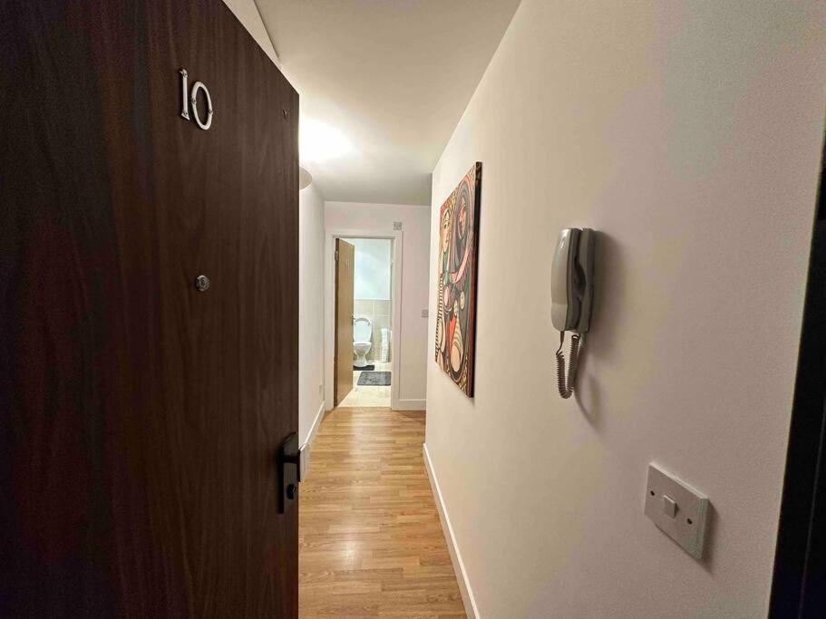 One-Bedroom Apartment photo 3