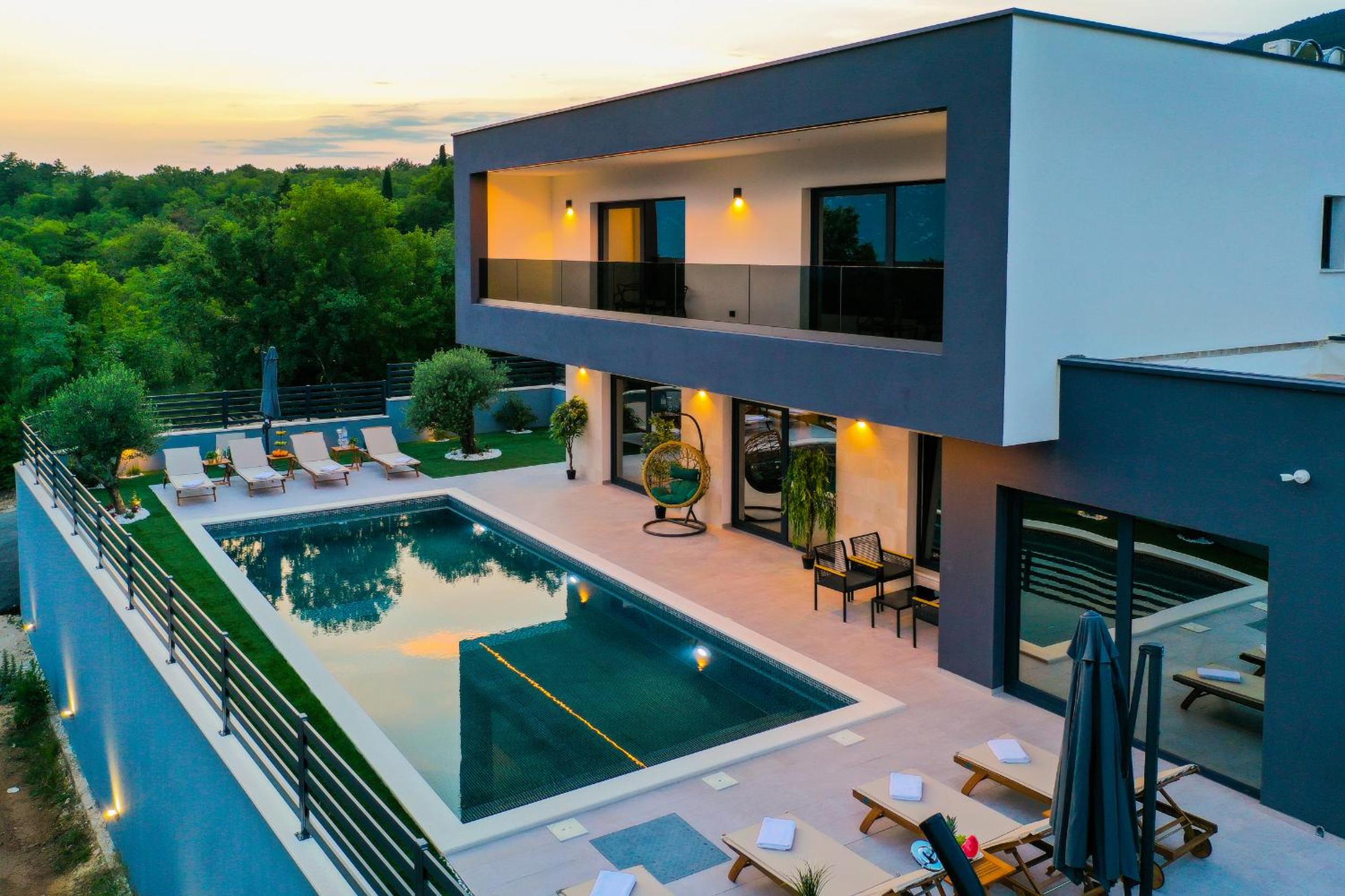 Villa photo 3