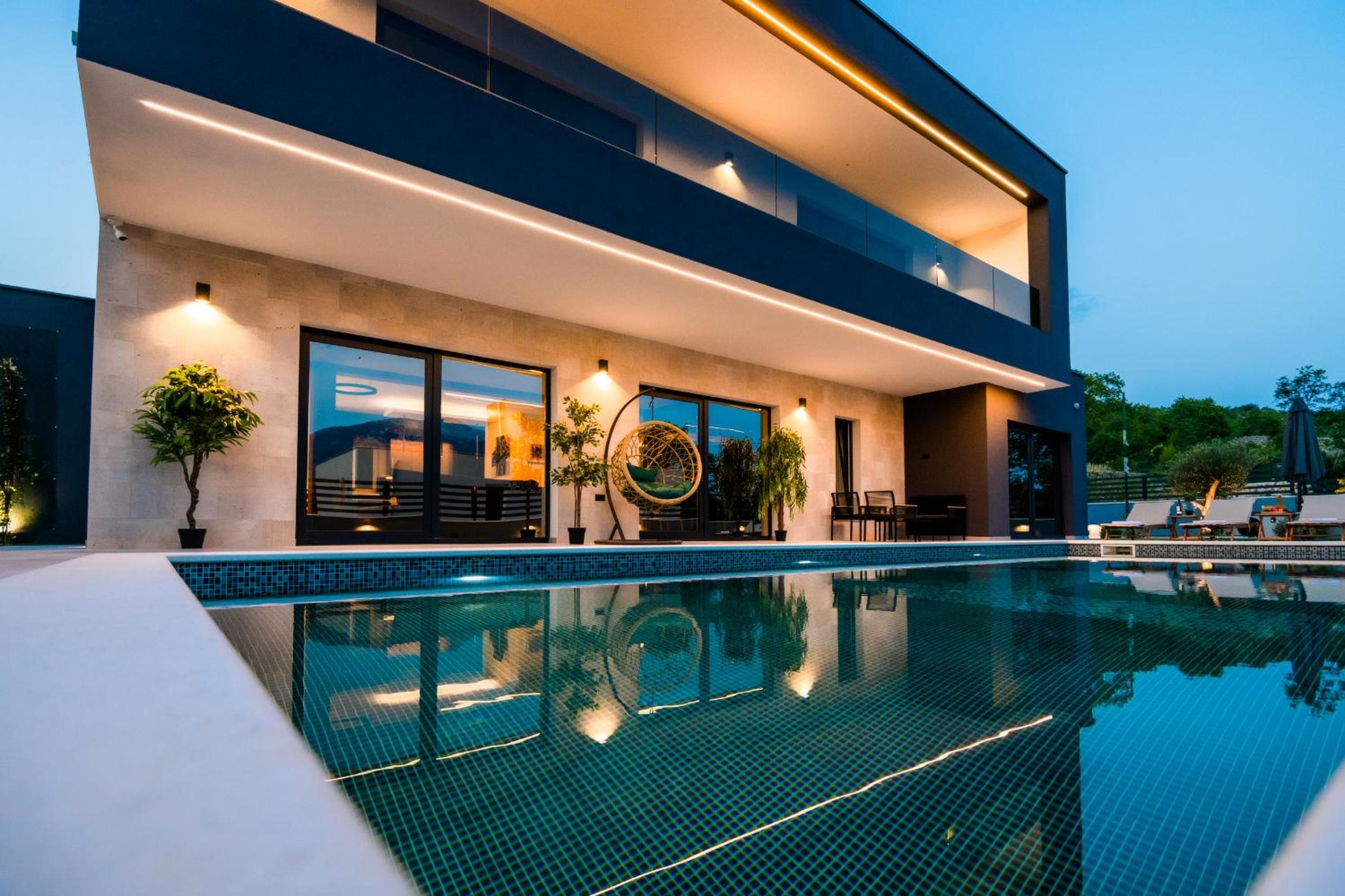Villa photo 2
