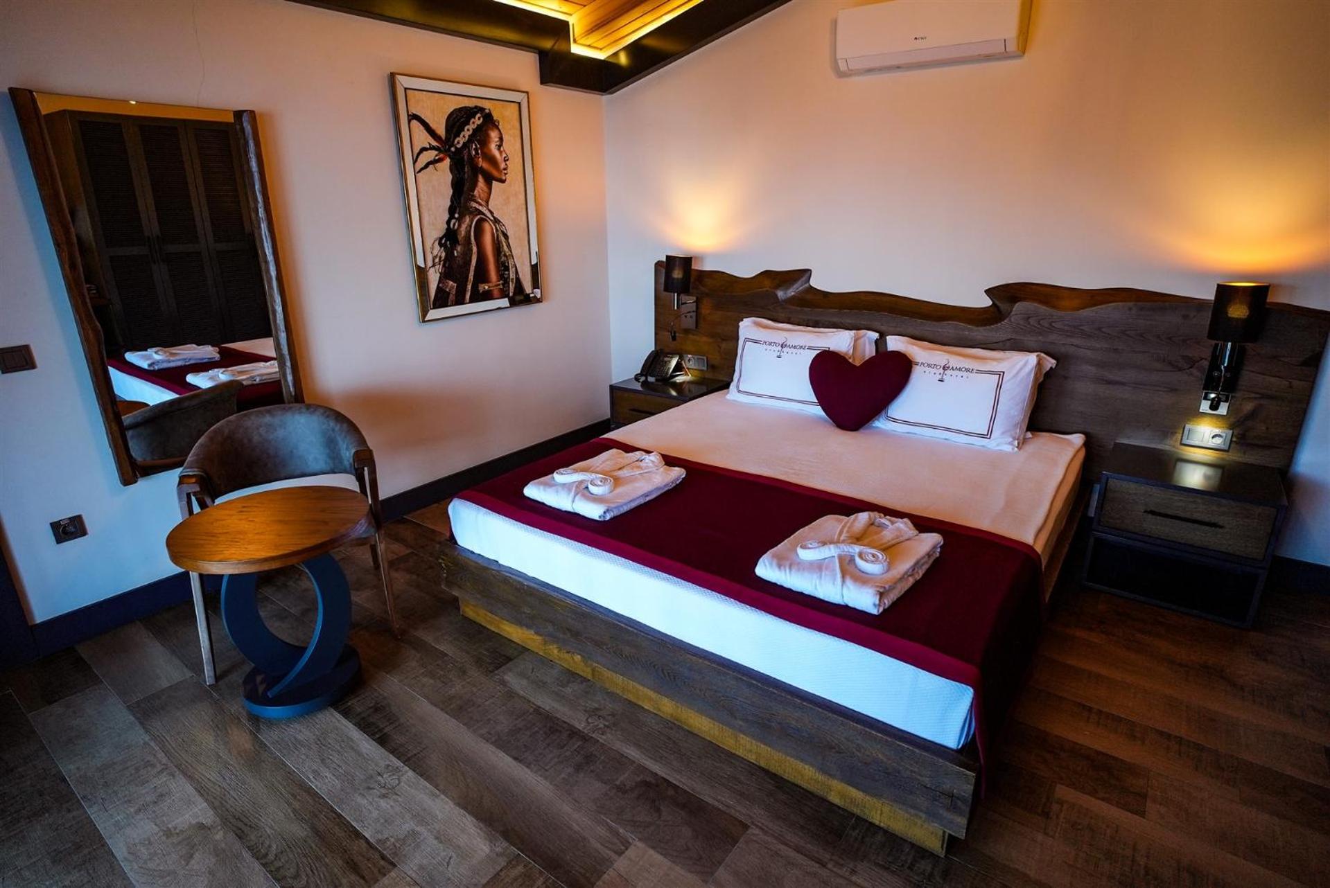 Zeus Suite Room - Photo 5