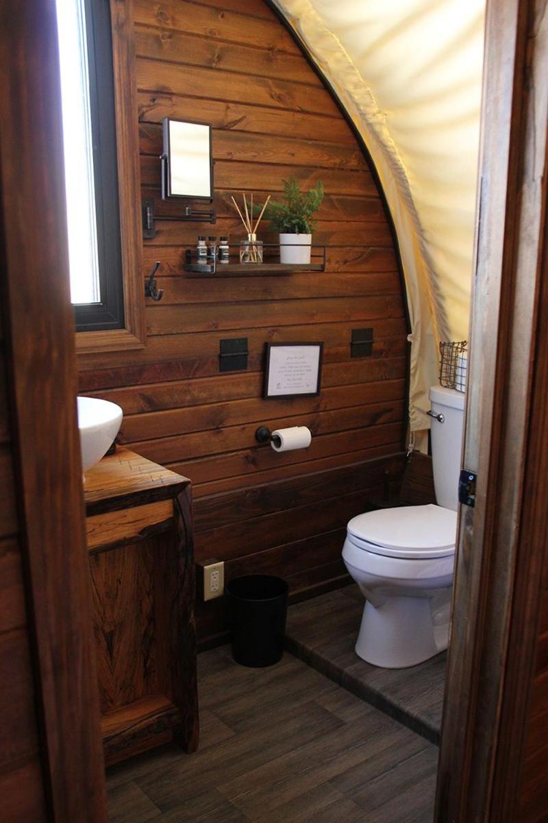 Deluxe Double Room - Photo 9