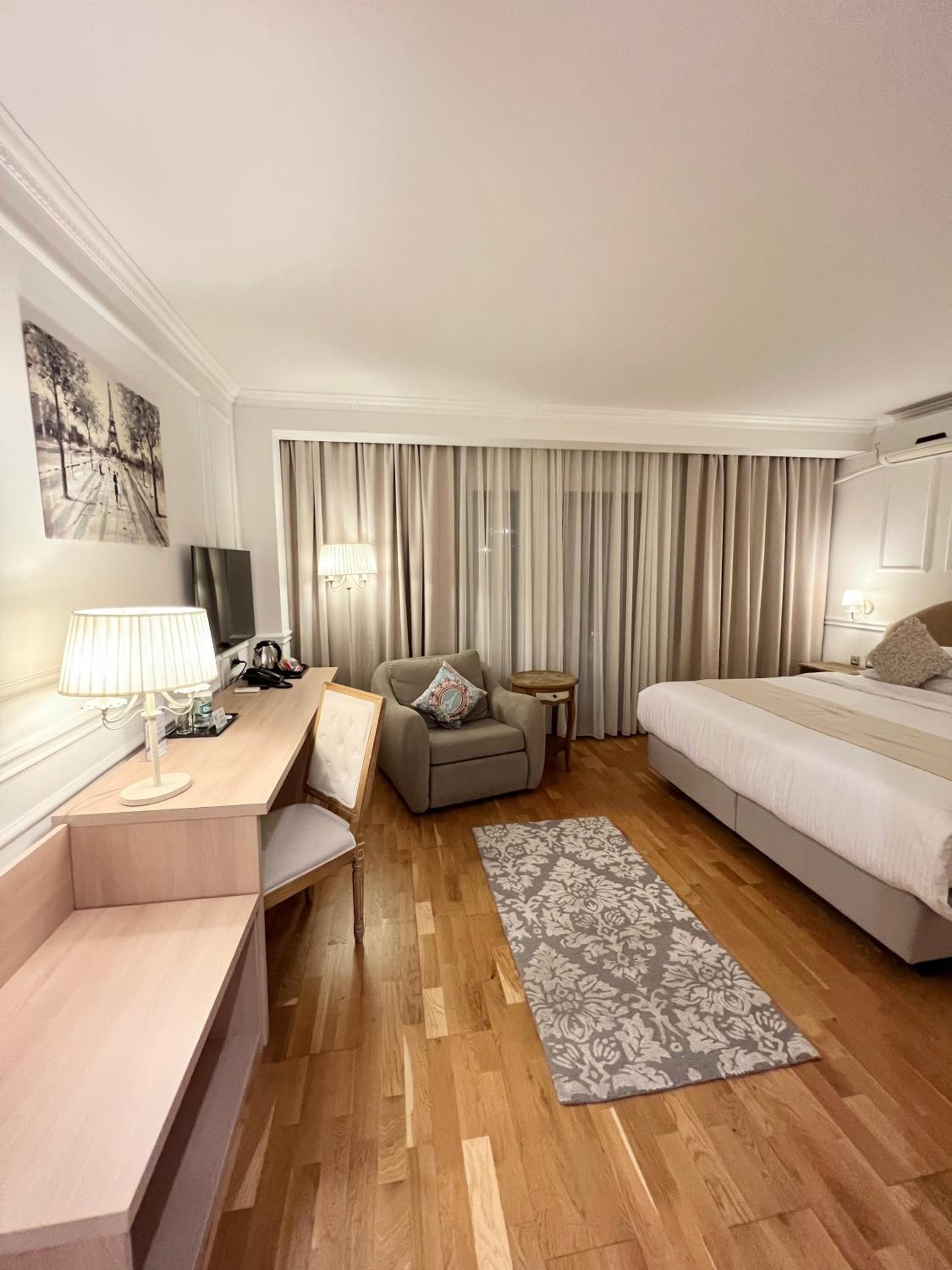 Deluxe Double or Twin Room with Balcony - Photo 50