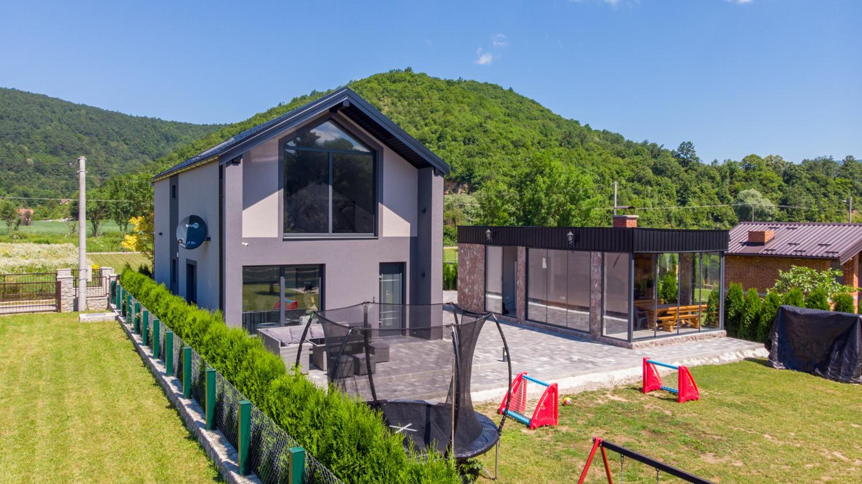 Villa photo 3