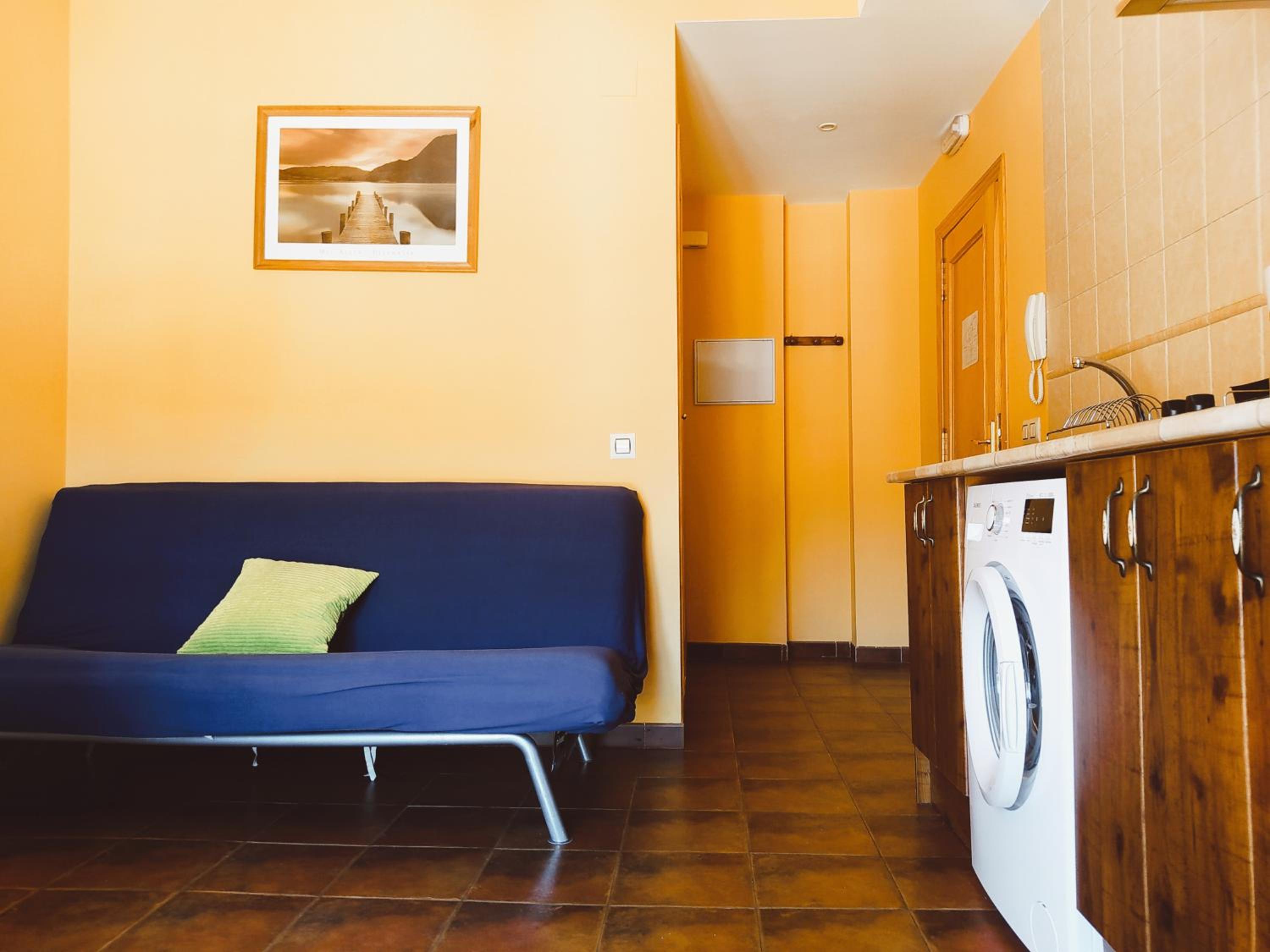 Apartment with Mountain View photo 3