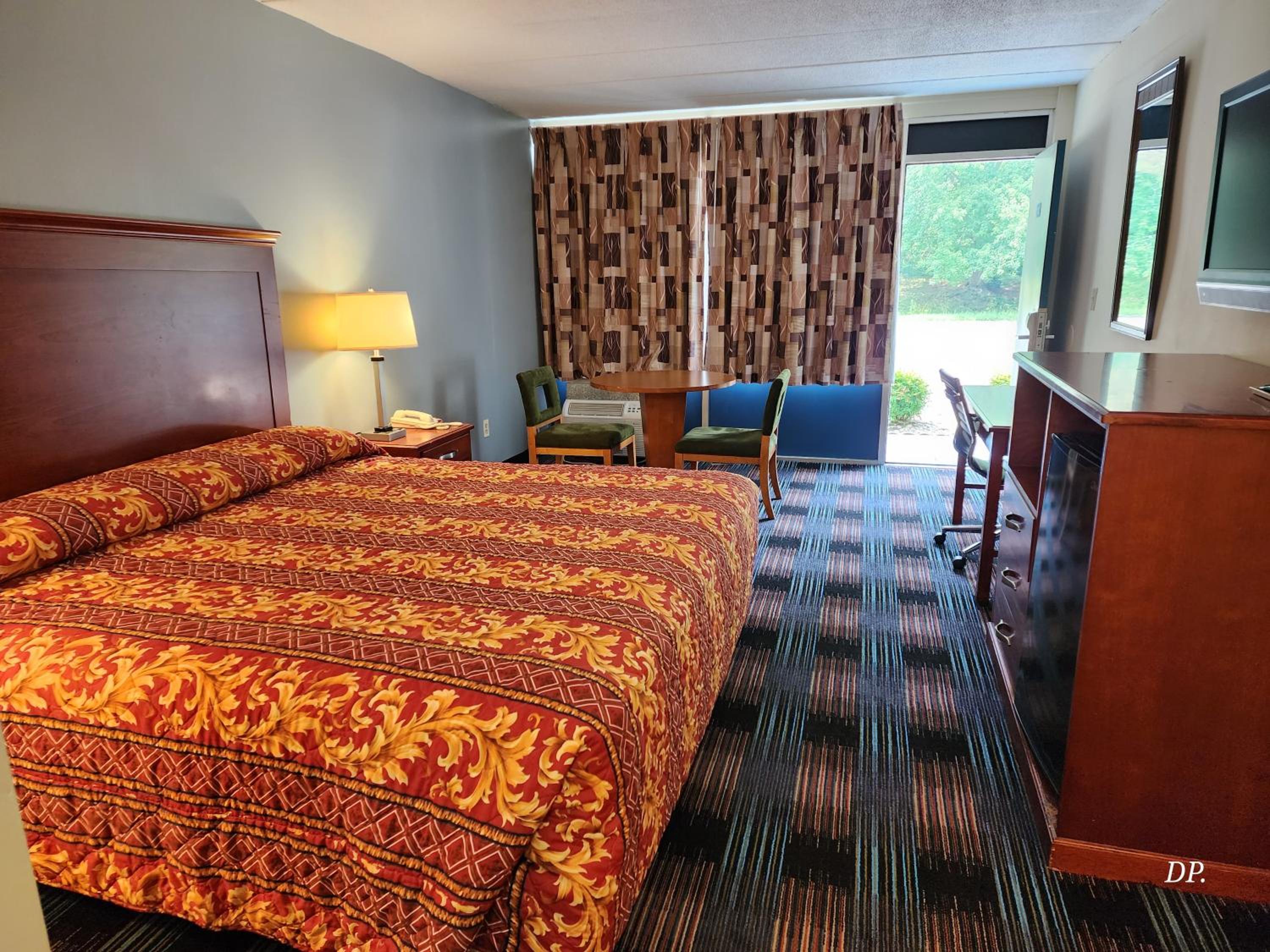 Standard King Room