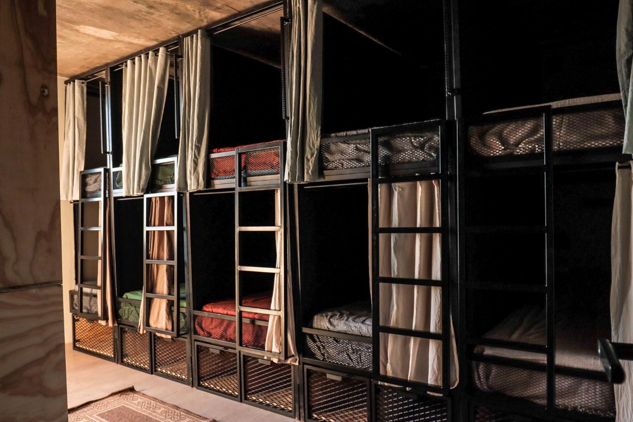 10-Bed Mixed Dormitory Room photo 3