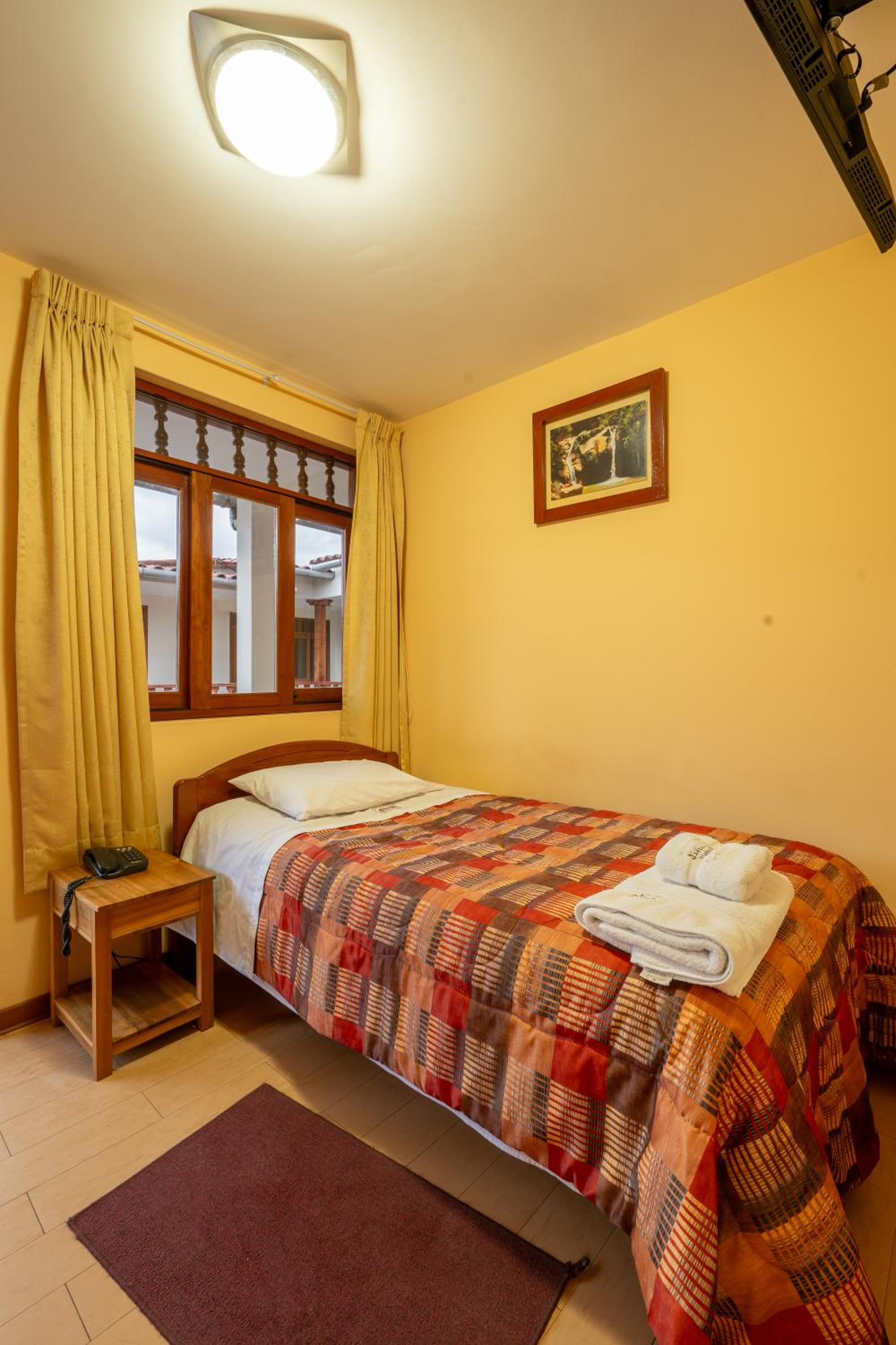Single Room photo 3