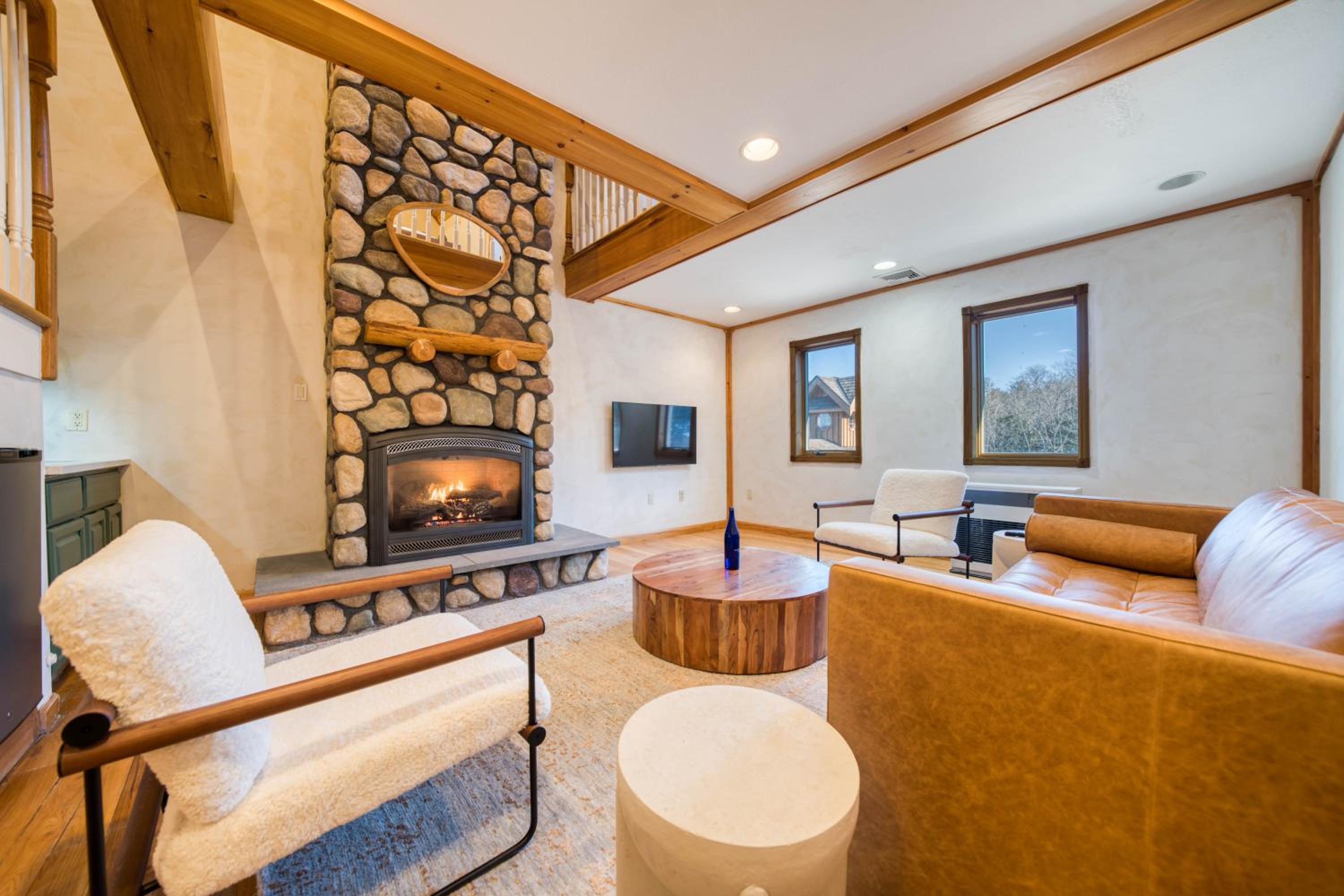 Deluxe Suite with Spa Bath