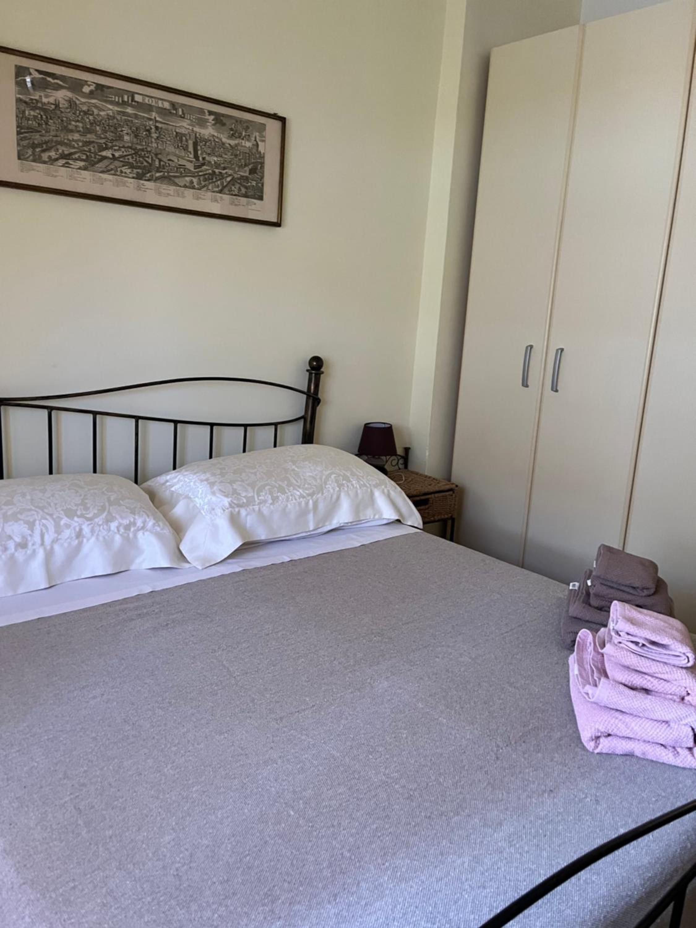 Double Room with Private Bathroom - Photo 11