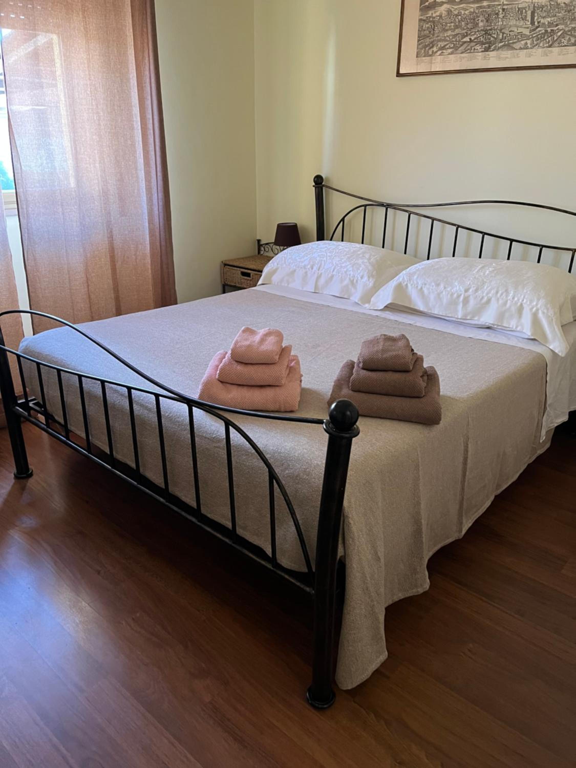 Double Room with Private Bathroom - Photo 1