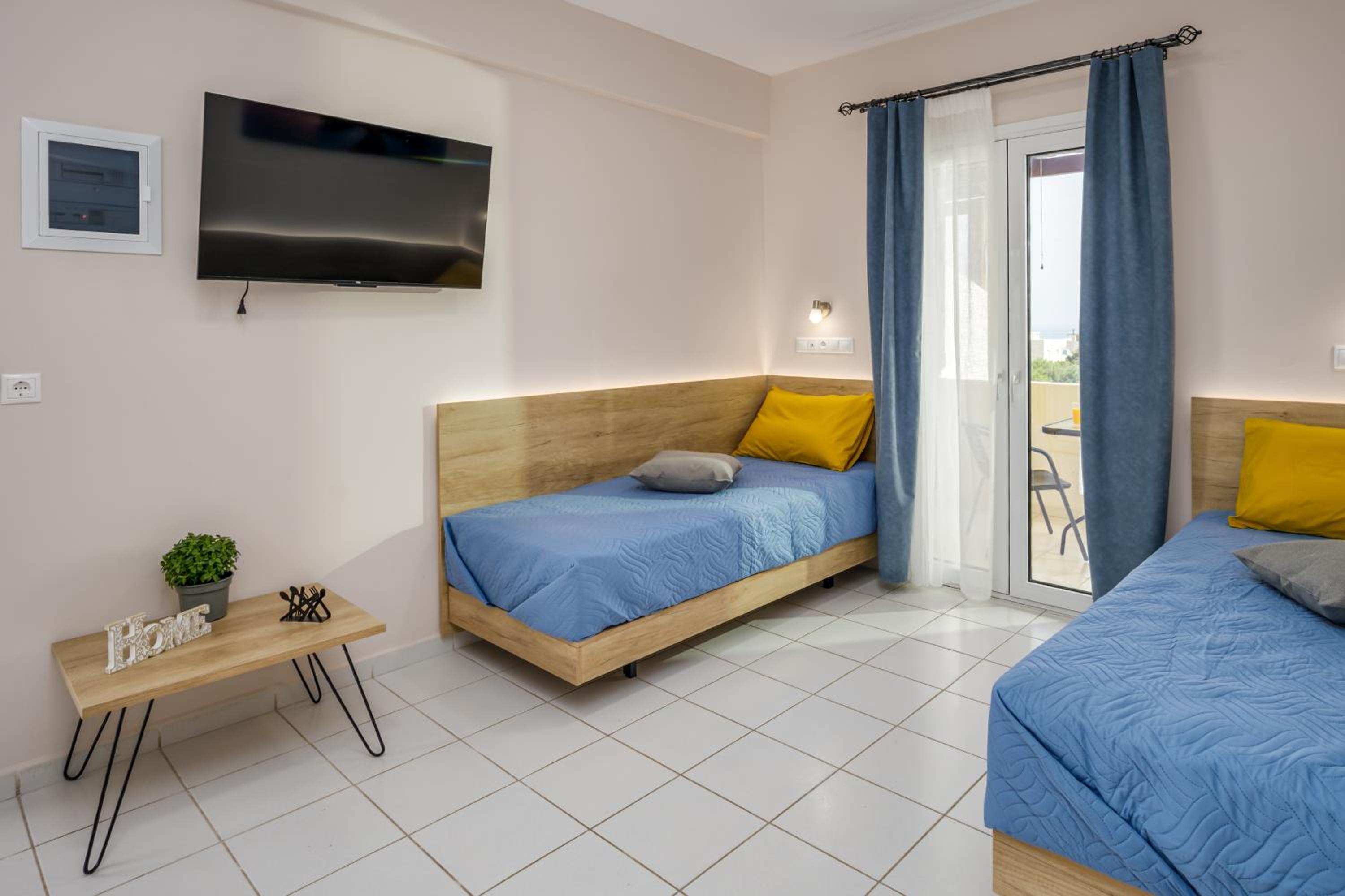 Deluxe Apartment