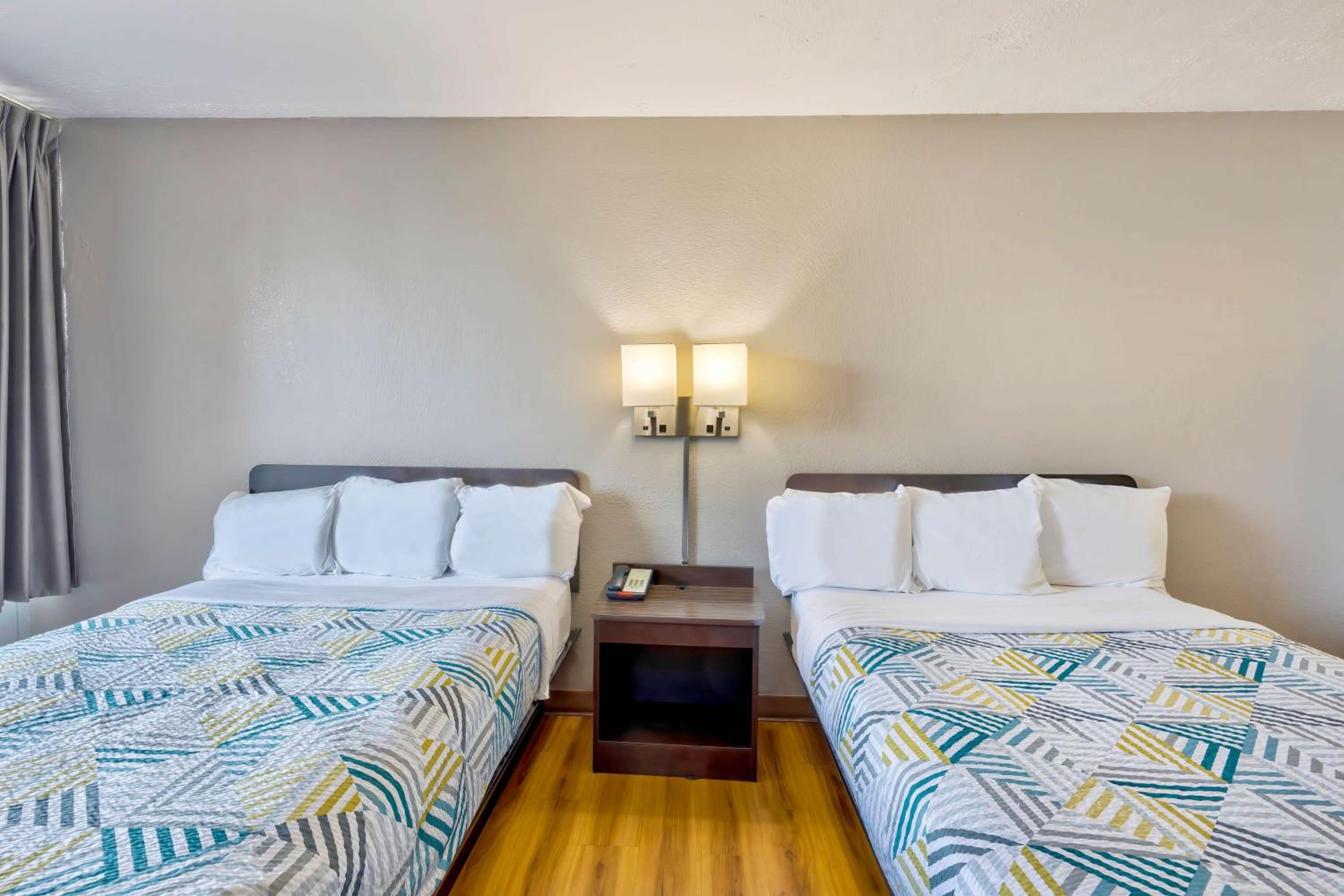 Deluxe Quadruple Room - Non-Smoking - Photo 3