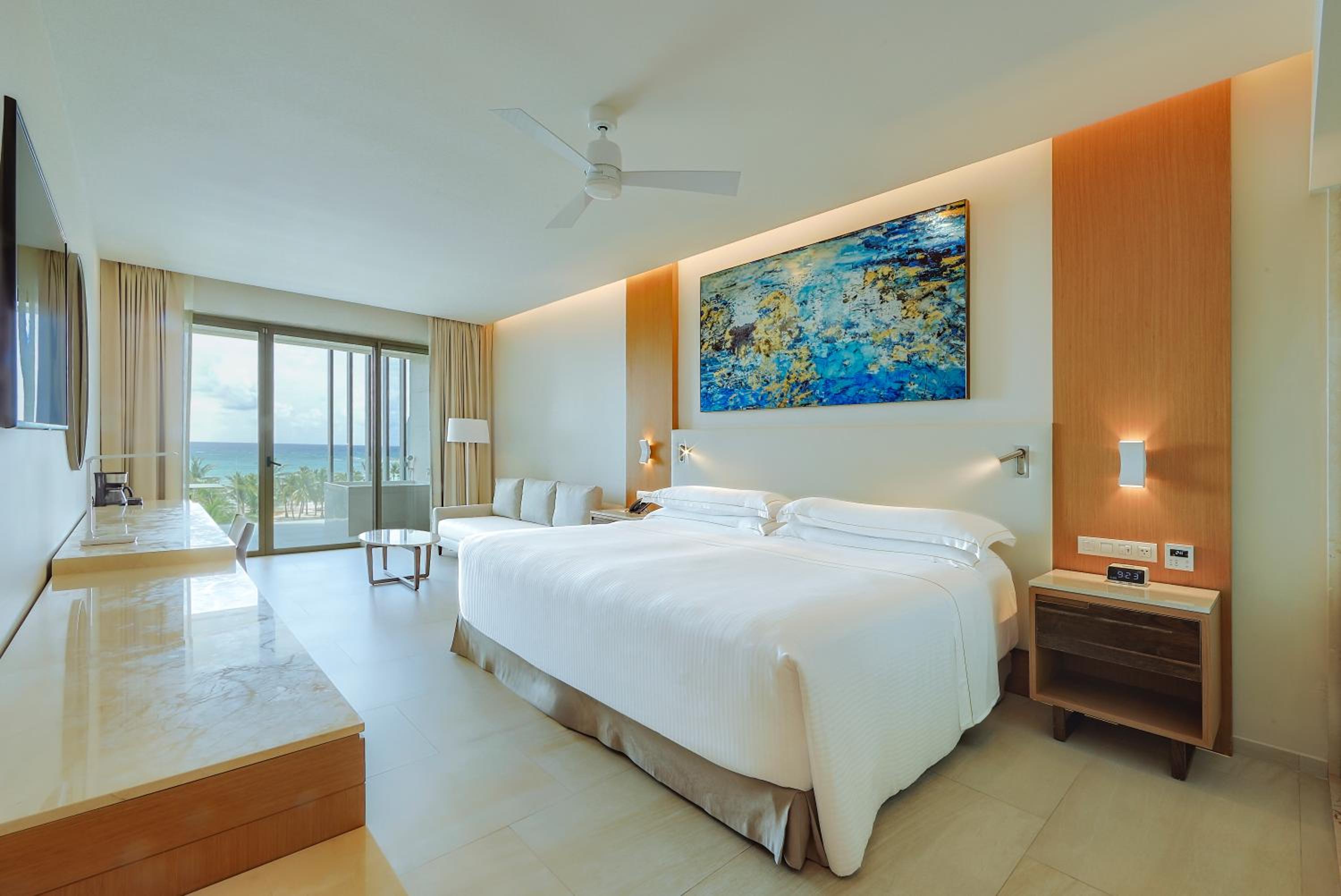 Junior Suite Ocean Front - Photo 1