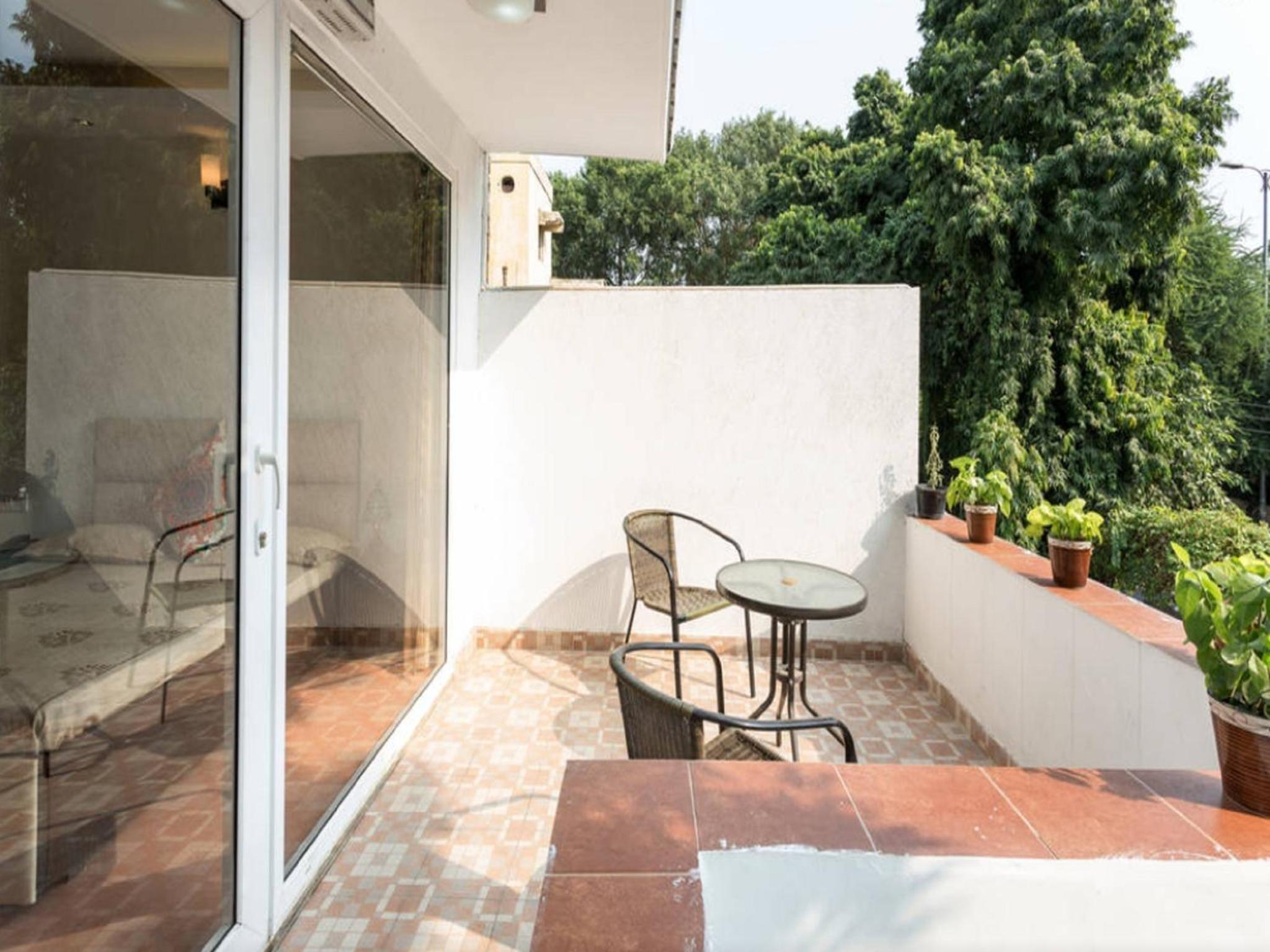 Studio with Garden View - Photo 3