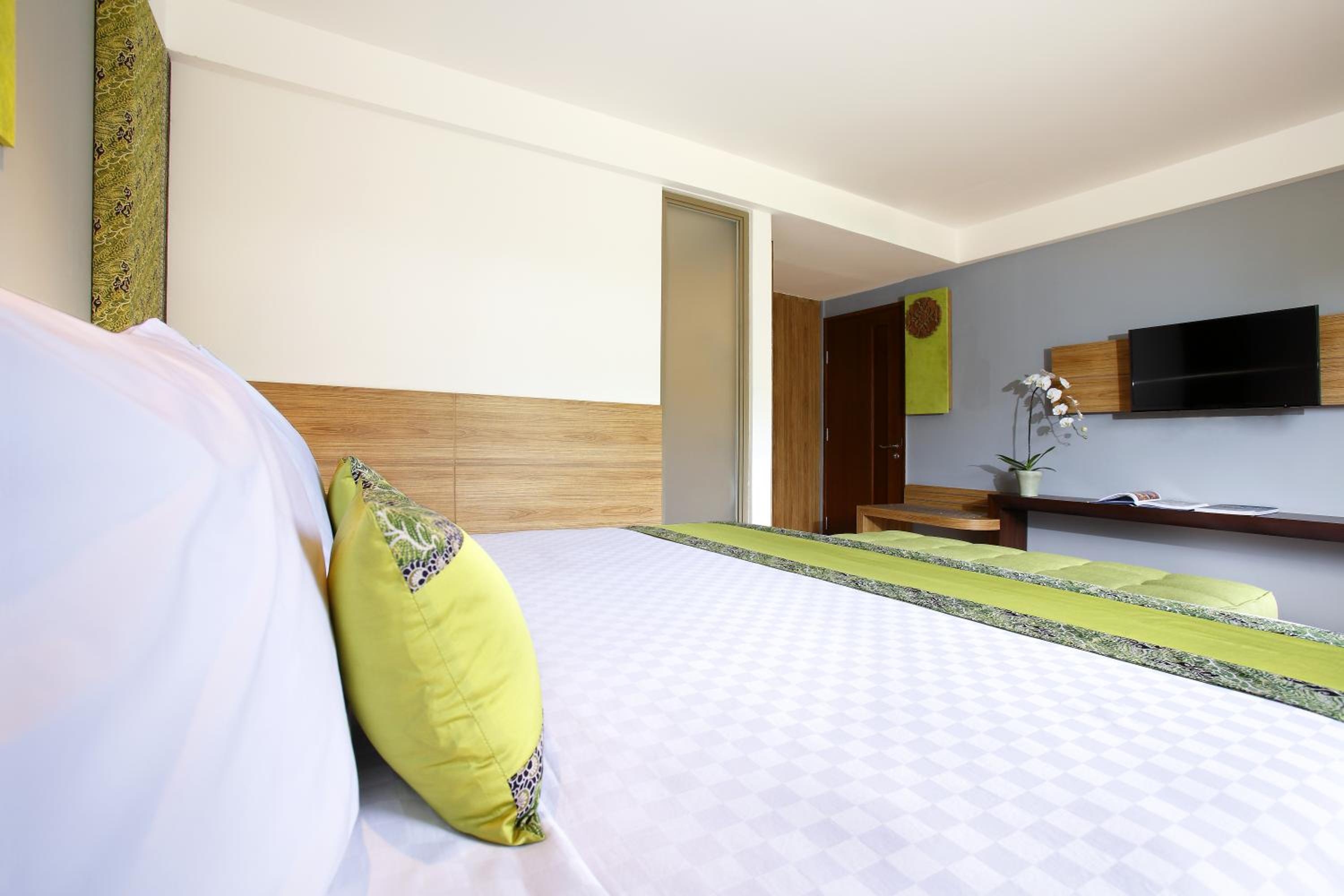 Deluxe Double or Twin Room - Photo 8