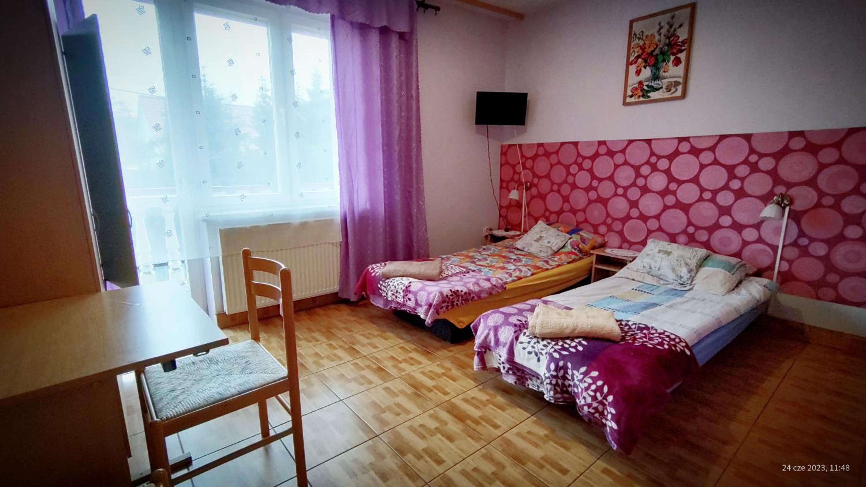 Twin Room with Private Bathroom photo 1