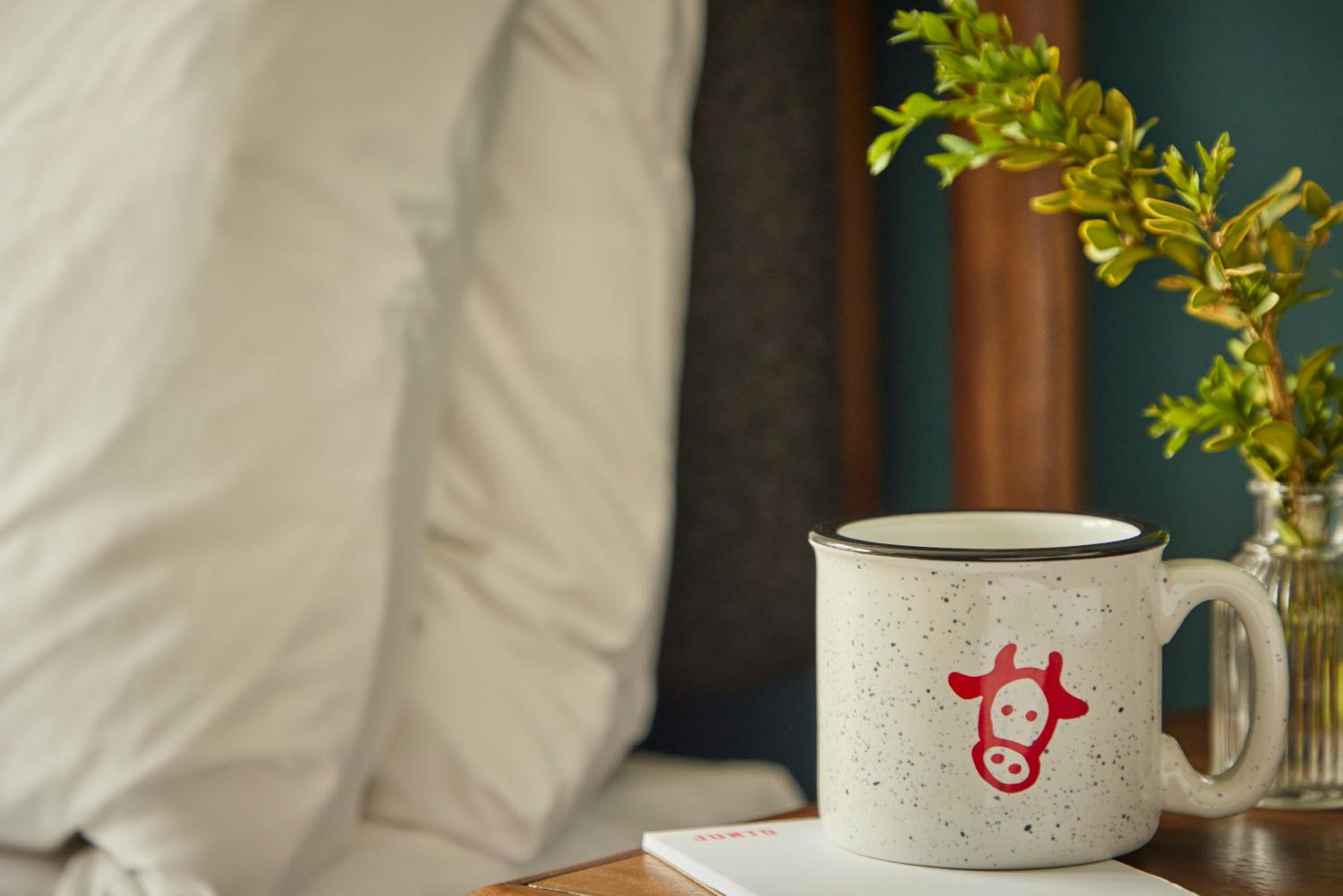 Classic Guest Room ADA, 1 King photo 3