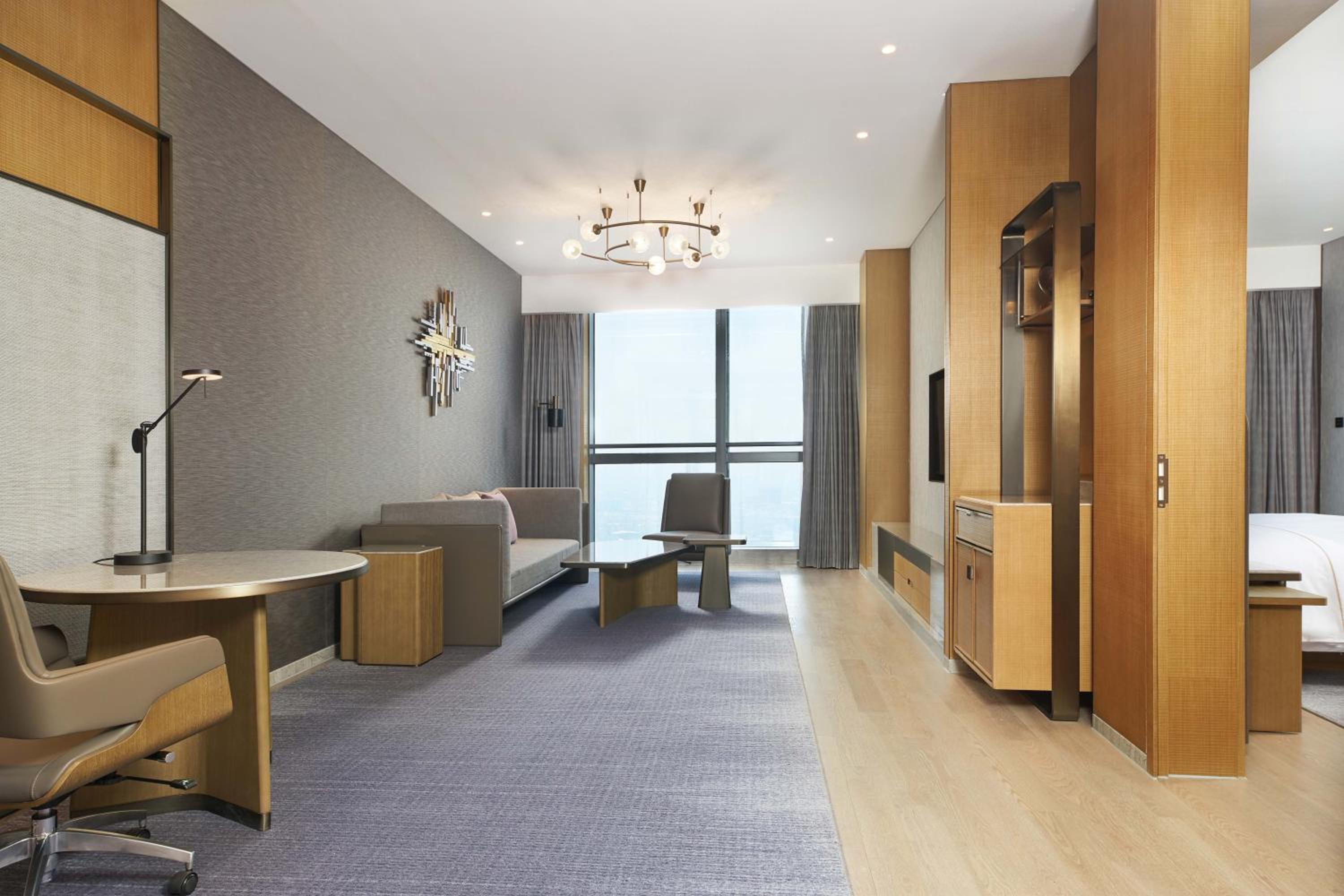 Deluxe Suite, Club lounge access, 1 Bedroom Suite, 1 King