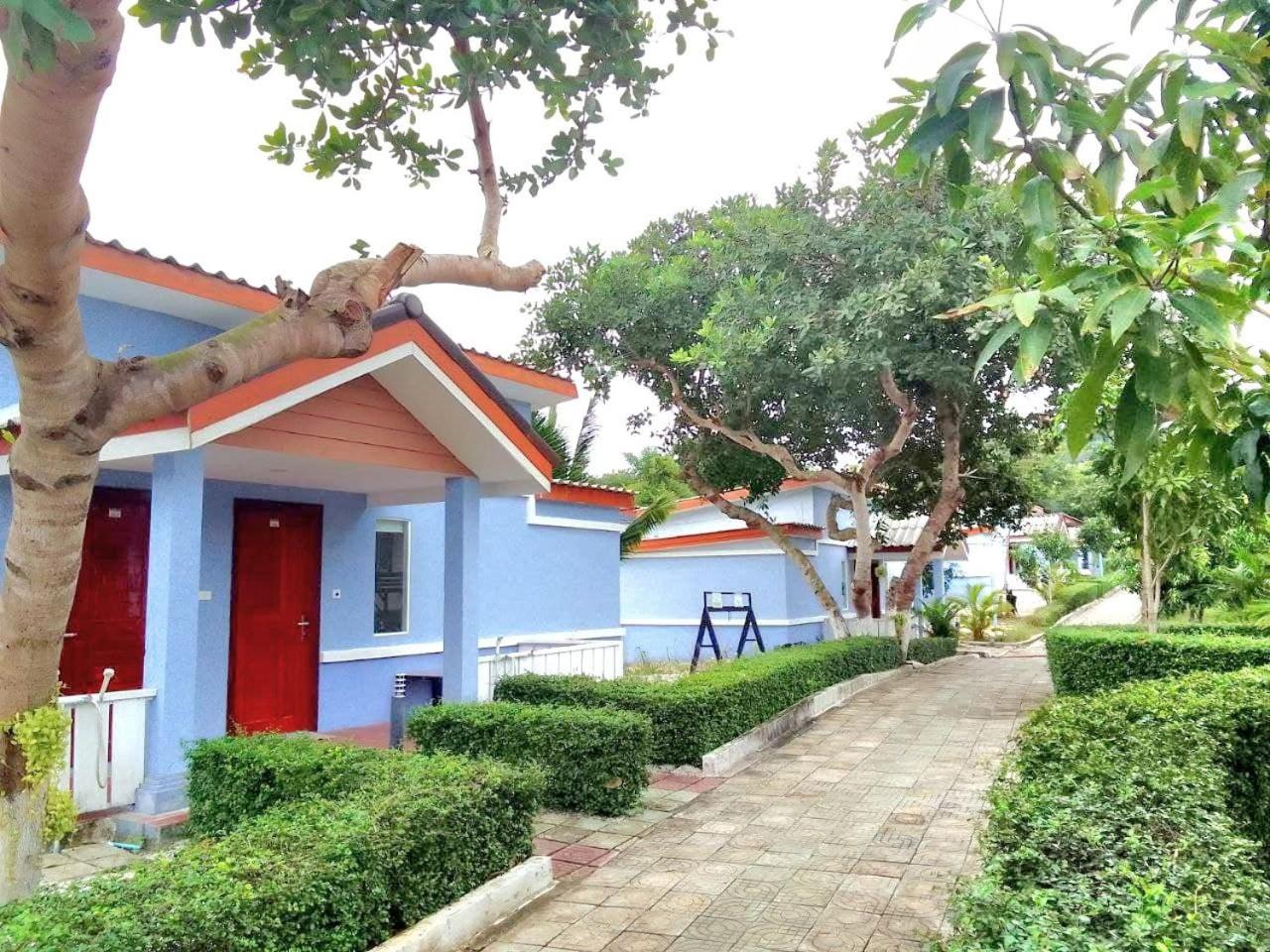 Two-Bedroom Villa - Photo 3