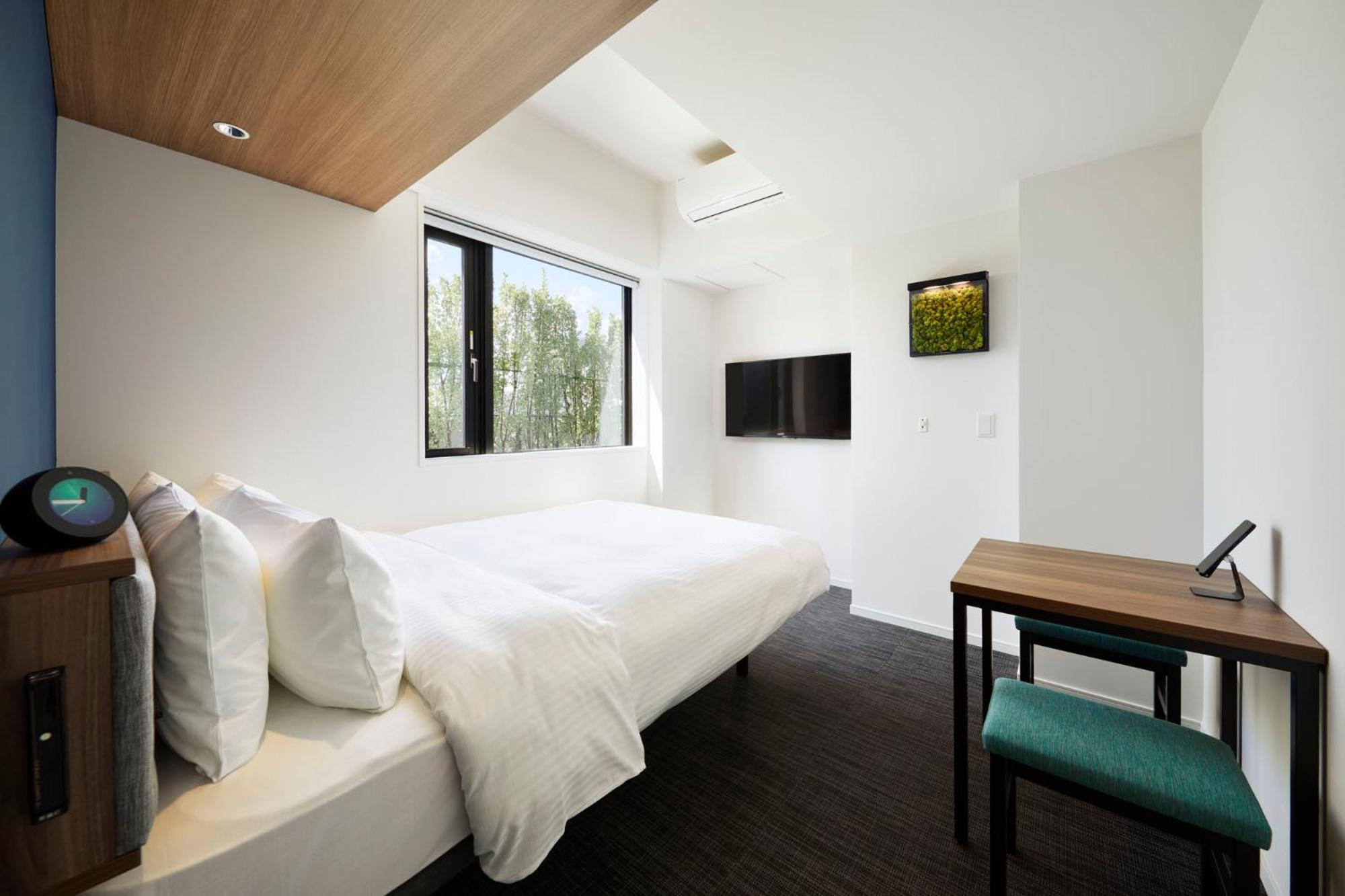 Standard Double Room with Complimentary Light Breakfast - Non-Smoking photo 3