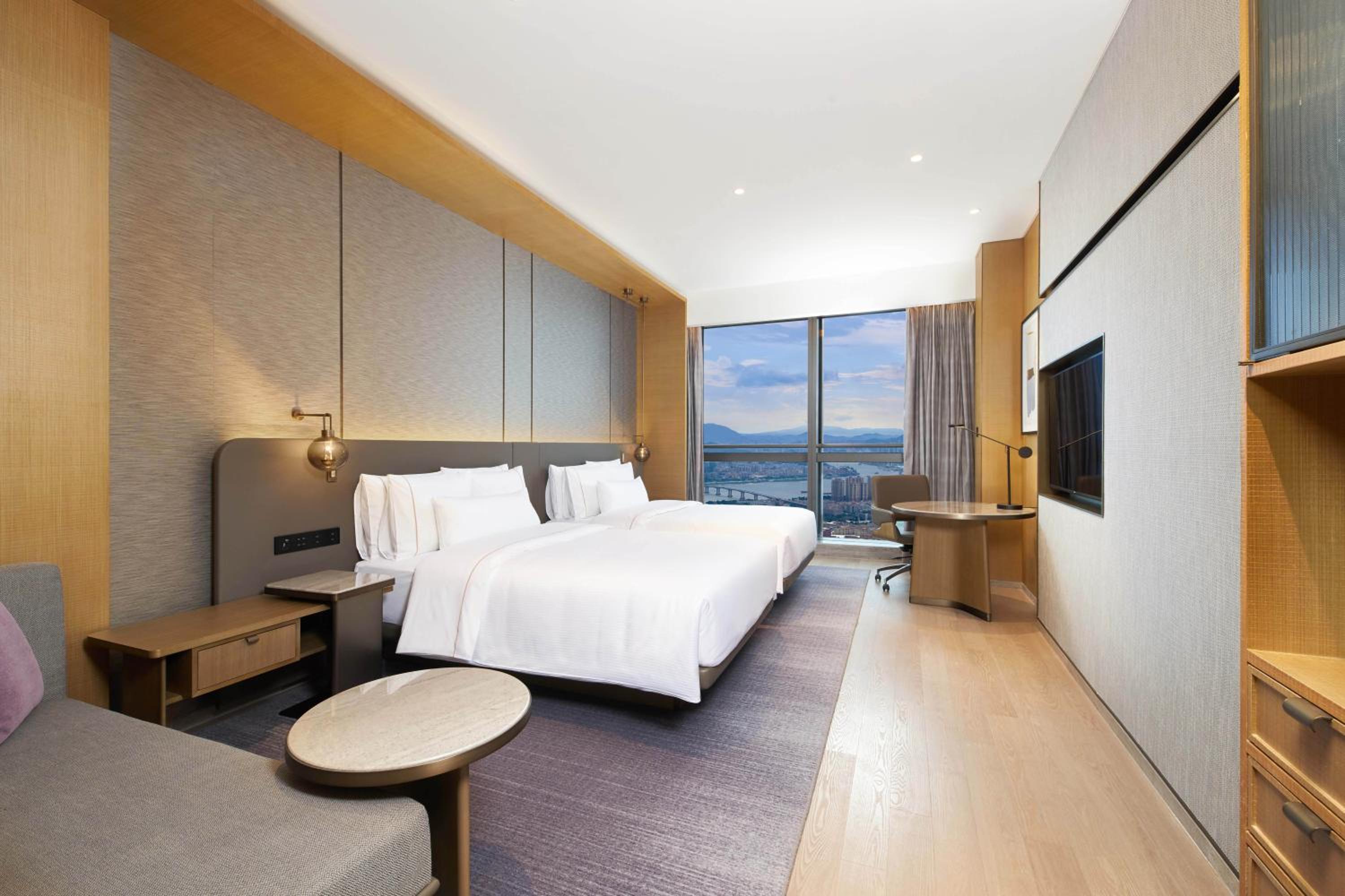 Guest room, 2 Doubles, River view - Photo 2