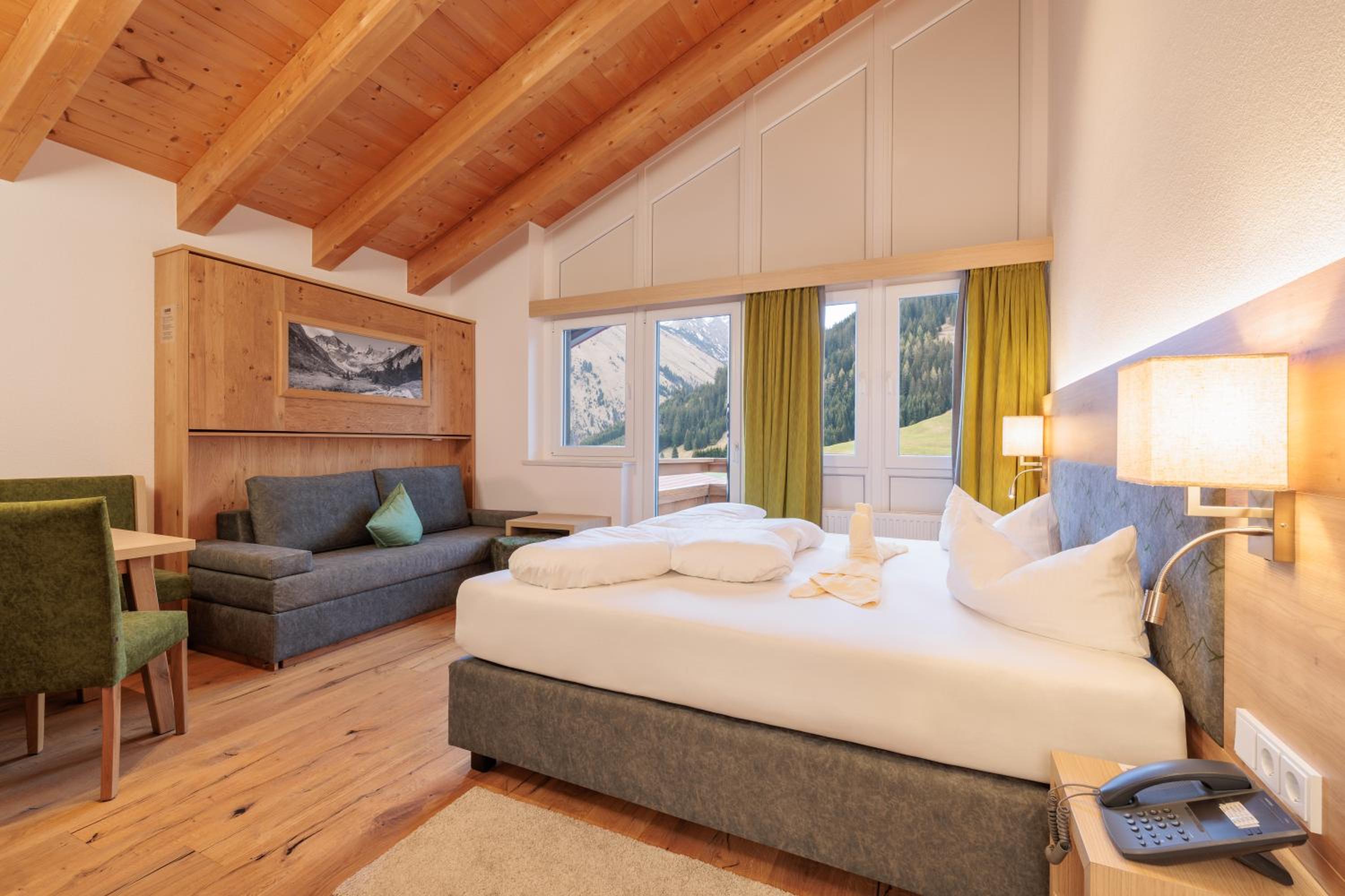 Deluxe Double Room with Balcony