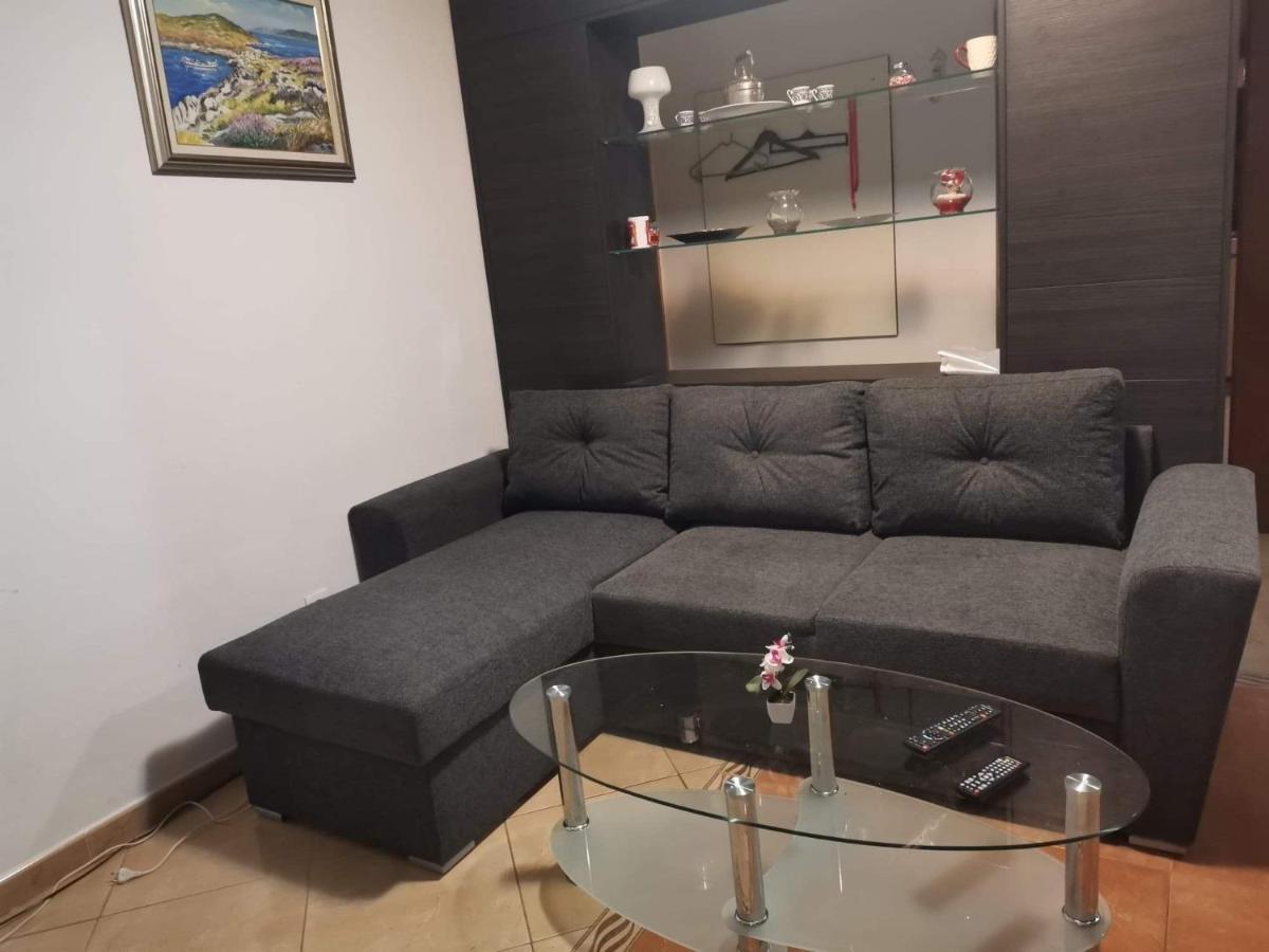 Four-Bedroom House photo 2