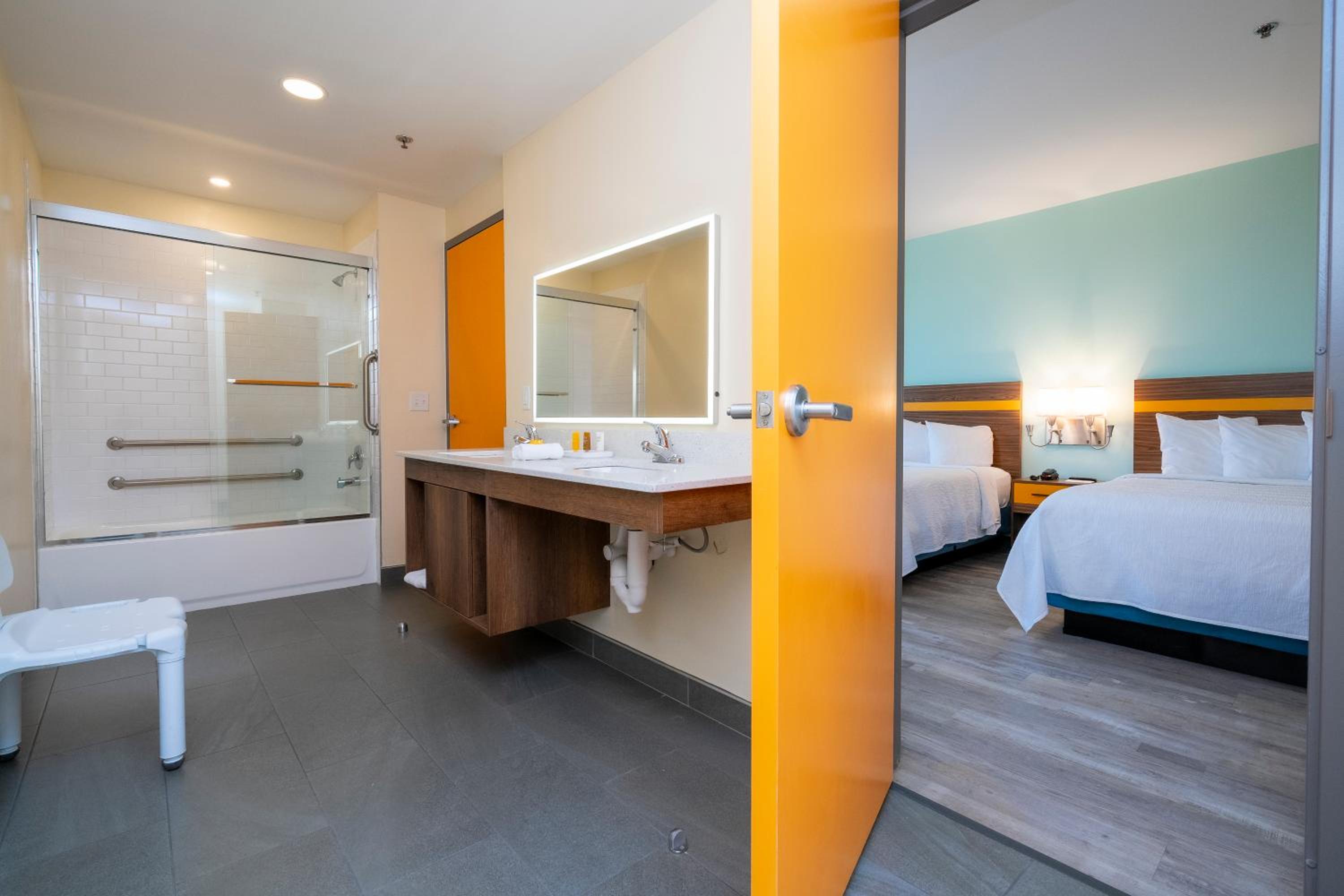 Business Room with Two Queen Beds Disability Access Smoke Free