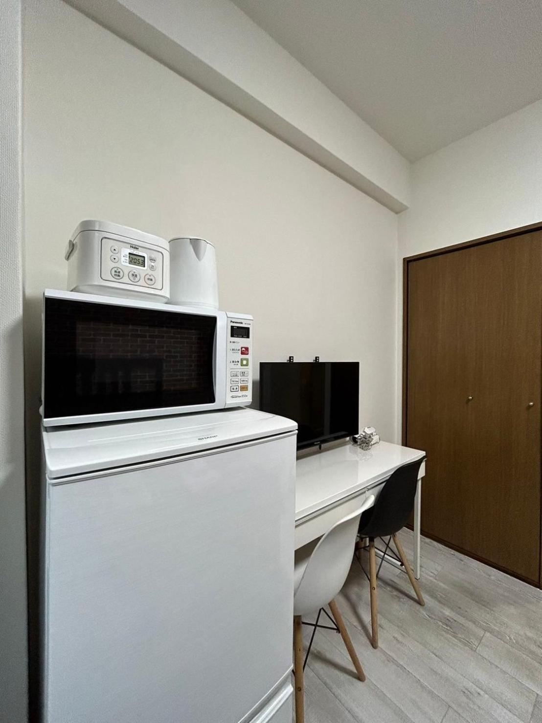 One-Bedroom Apartment thumbnail 5
