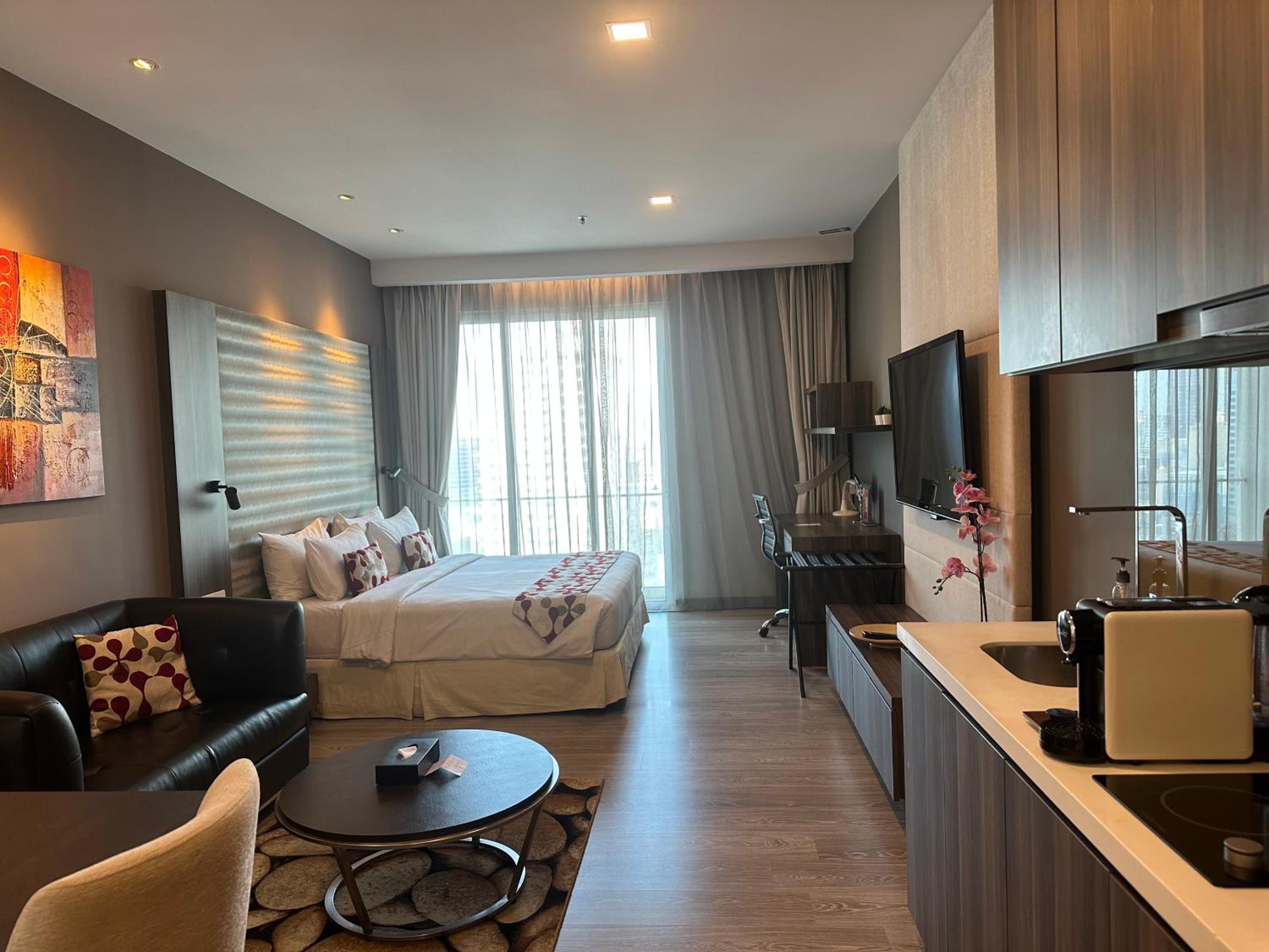 Premier King Room