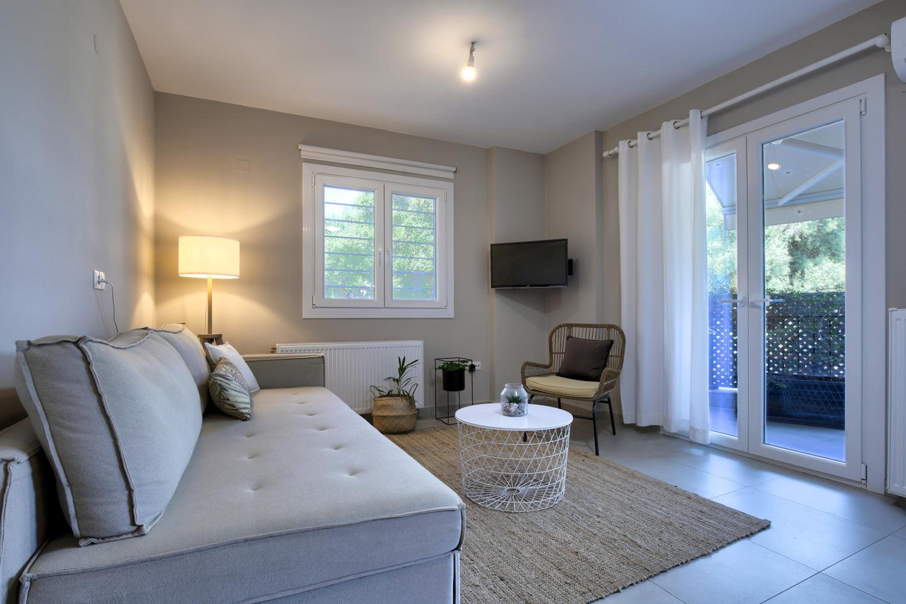 One-Bedroom Apartment - Photo 23