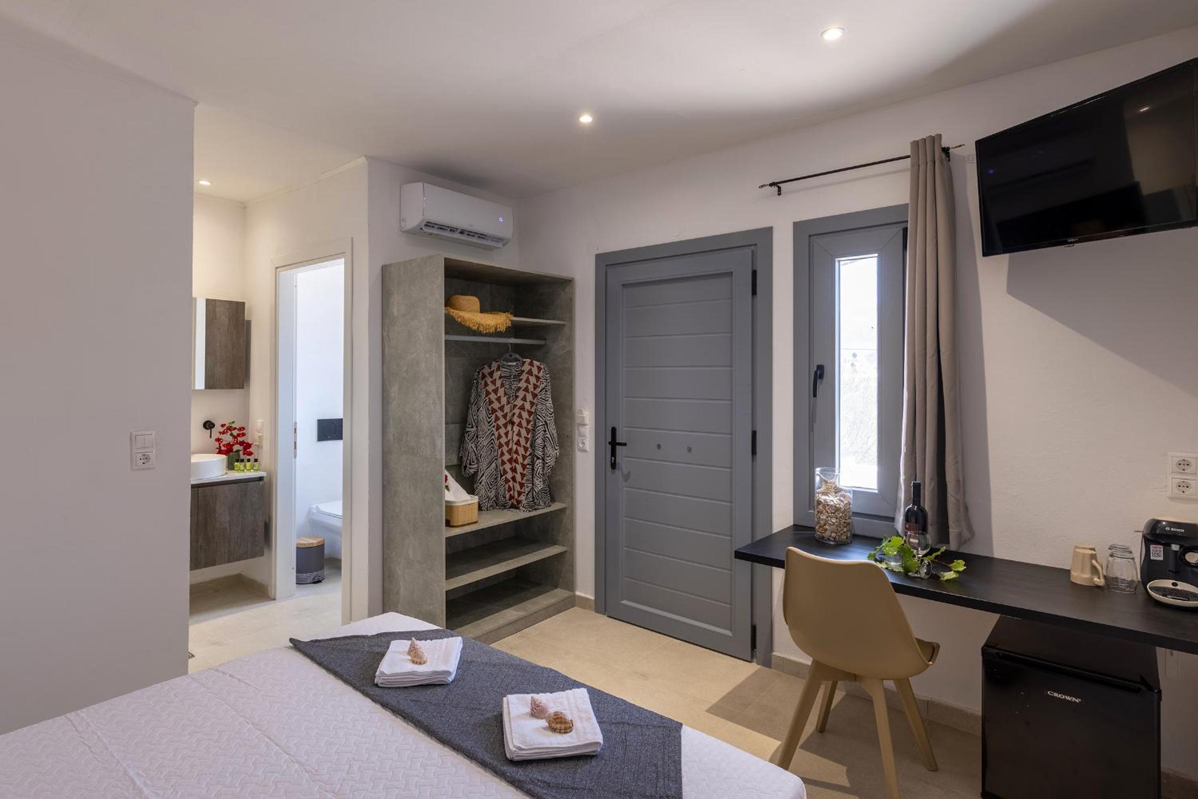 Suite with Balcony photo 1