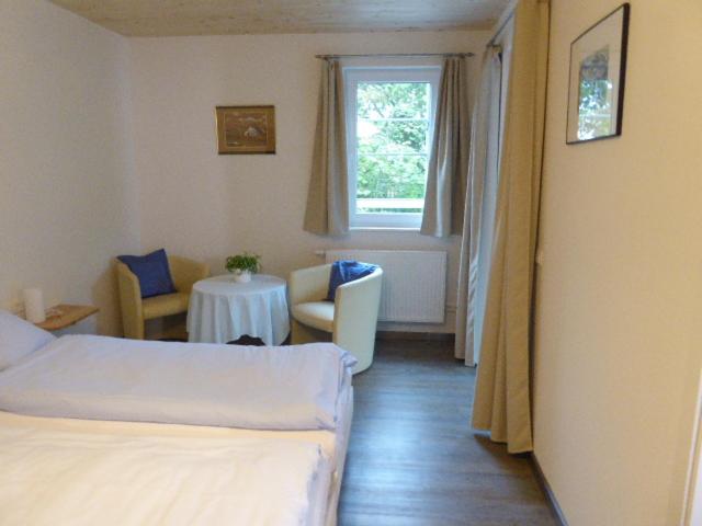 Double Room with Balcony - Photo 3