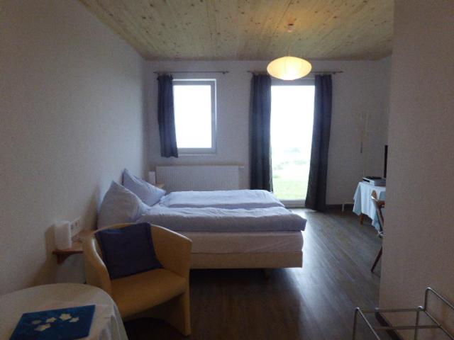 Double Room with Balcony - Photo 4