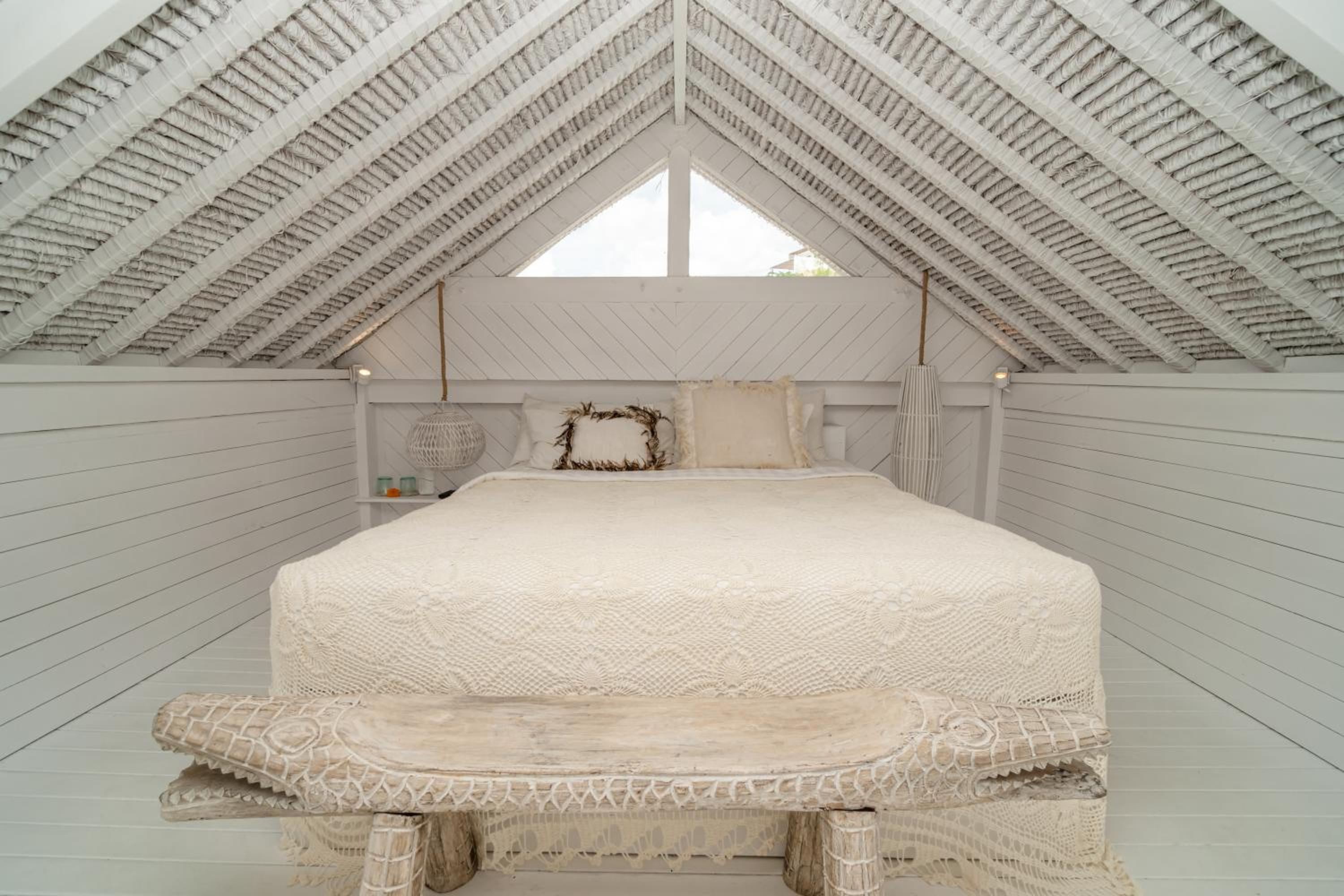 Premier Mezzanine Bungalow  - Photo 10