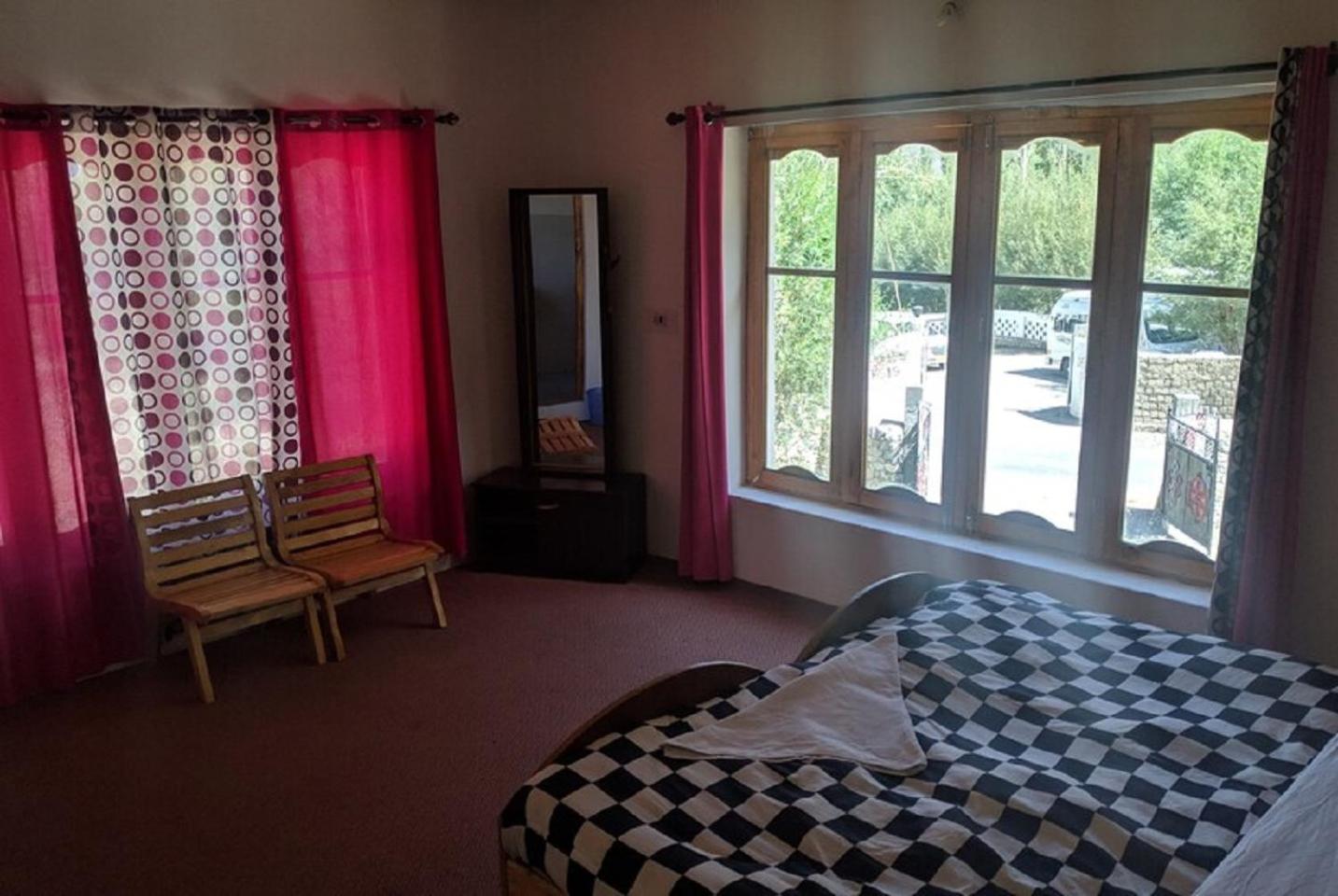 Deluxe Double Room photo 3