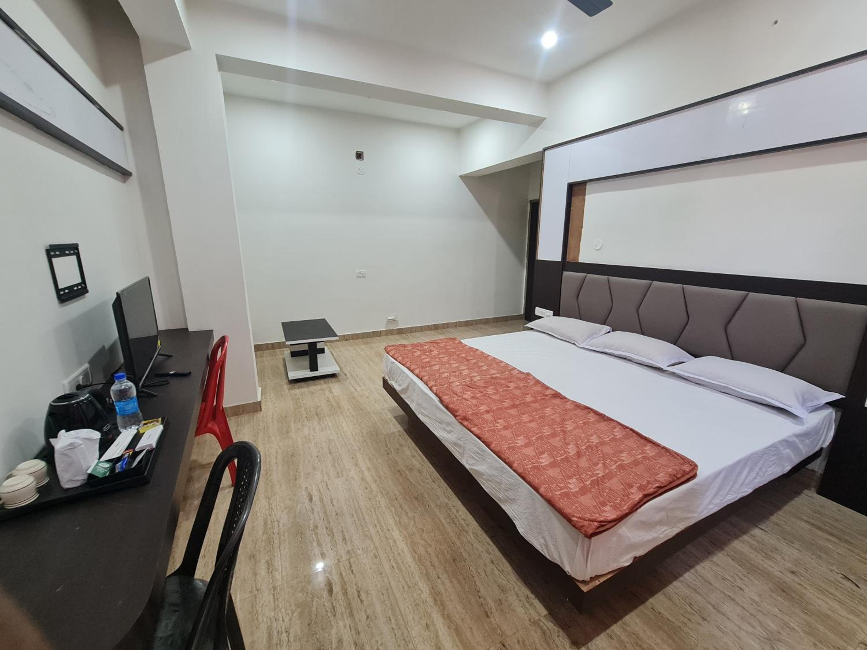 Deluxe Single Room with Balcony photo 3